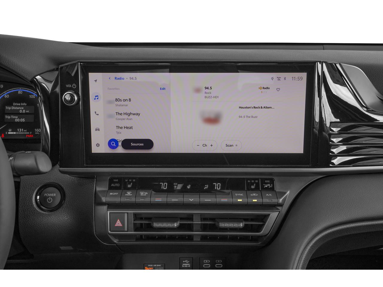 2025 Toyota Camry SE - Photo 9
