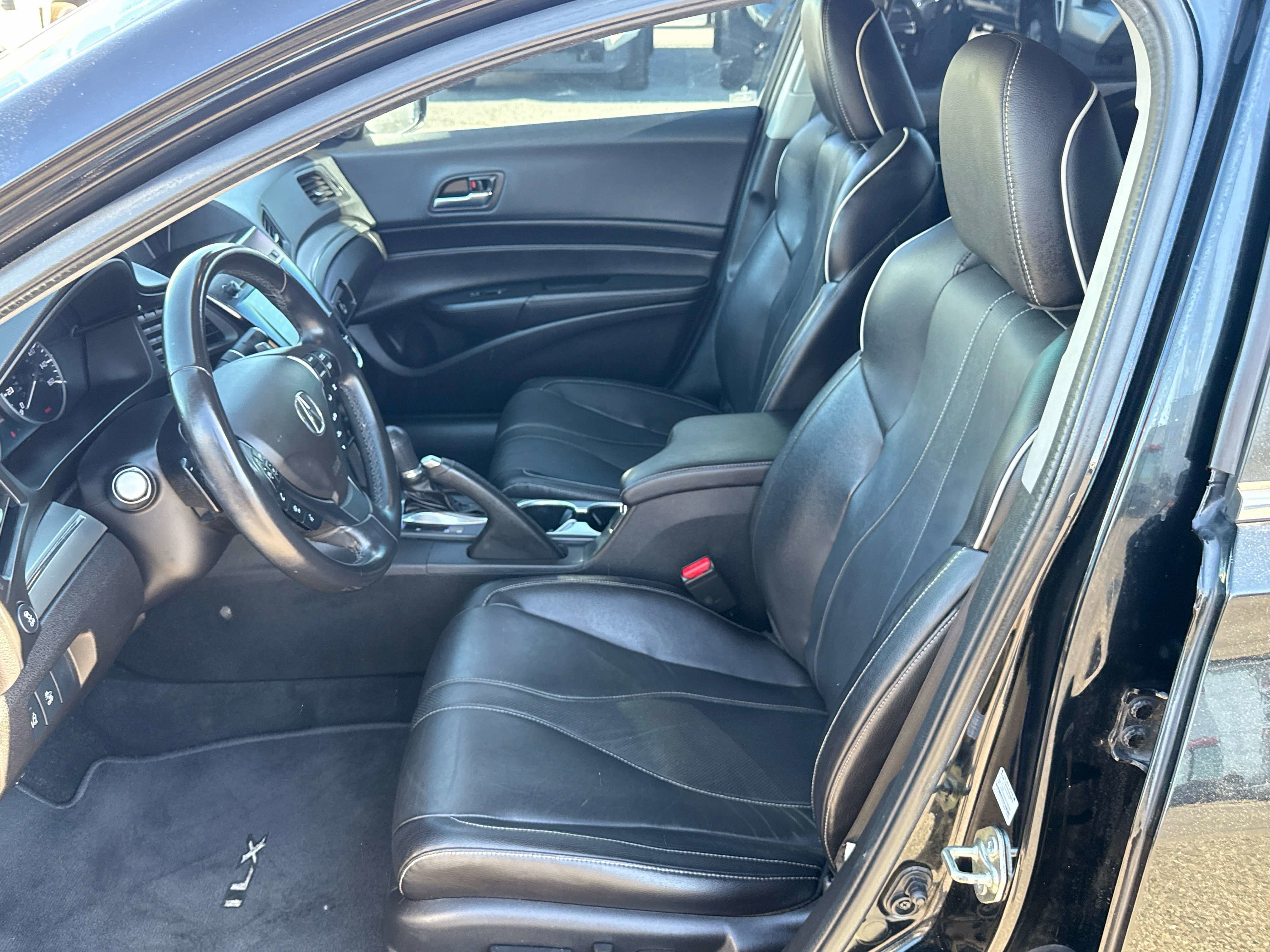 2019 Acura ILX w/Premium Pkg