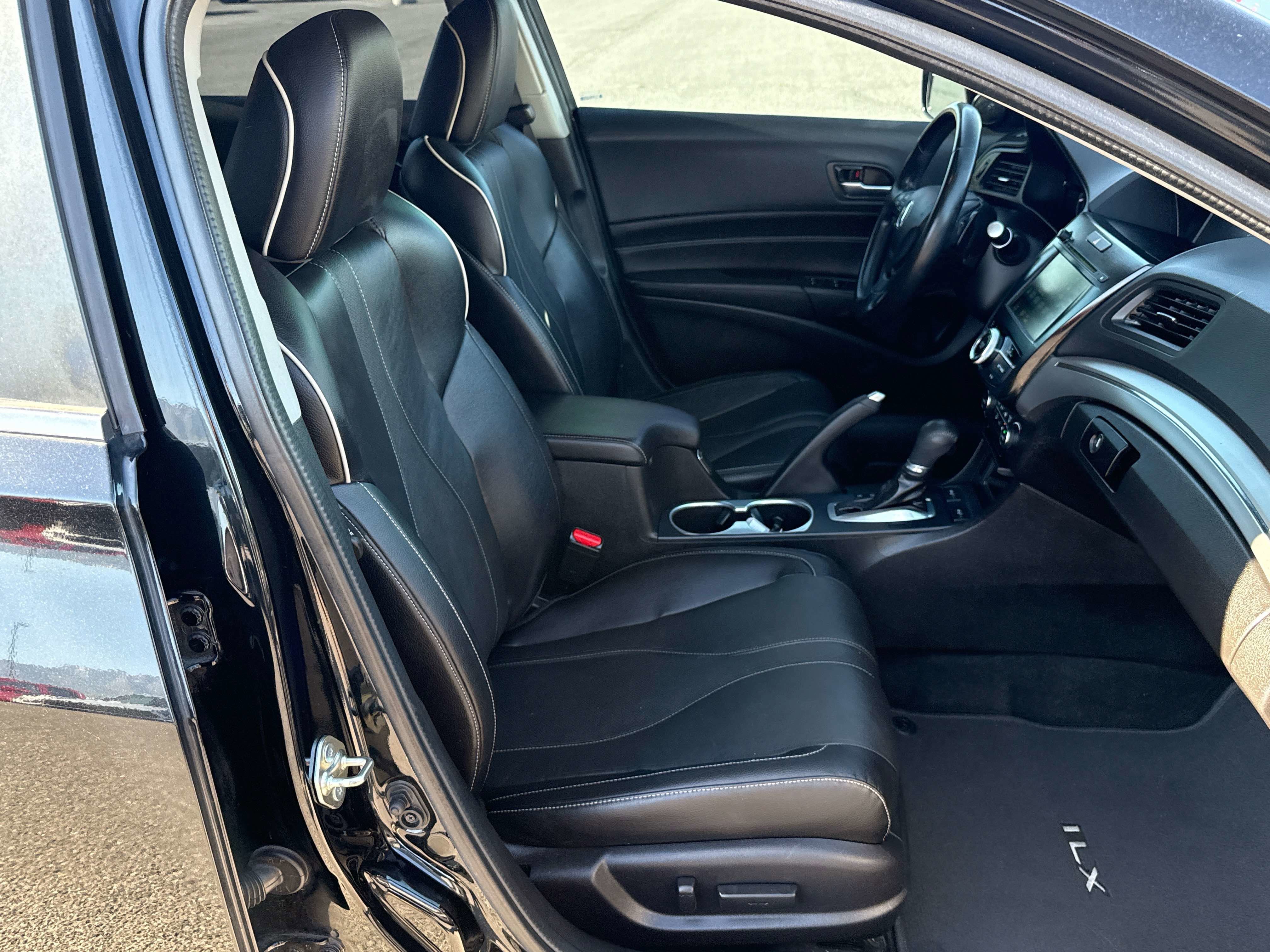 2019 Acura ILX w/Premium Pkg