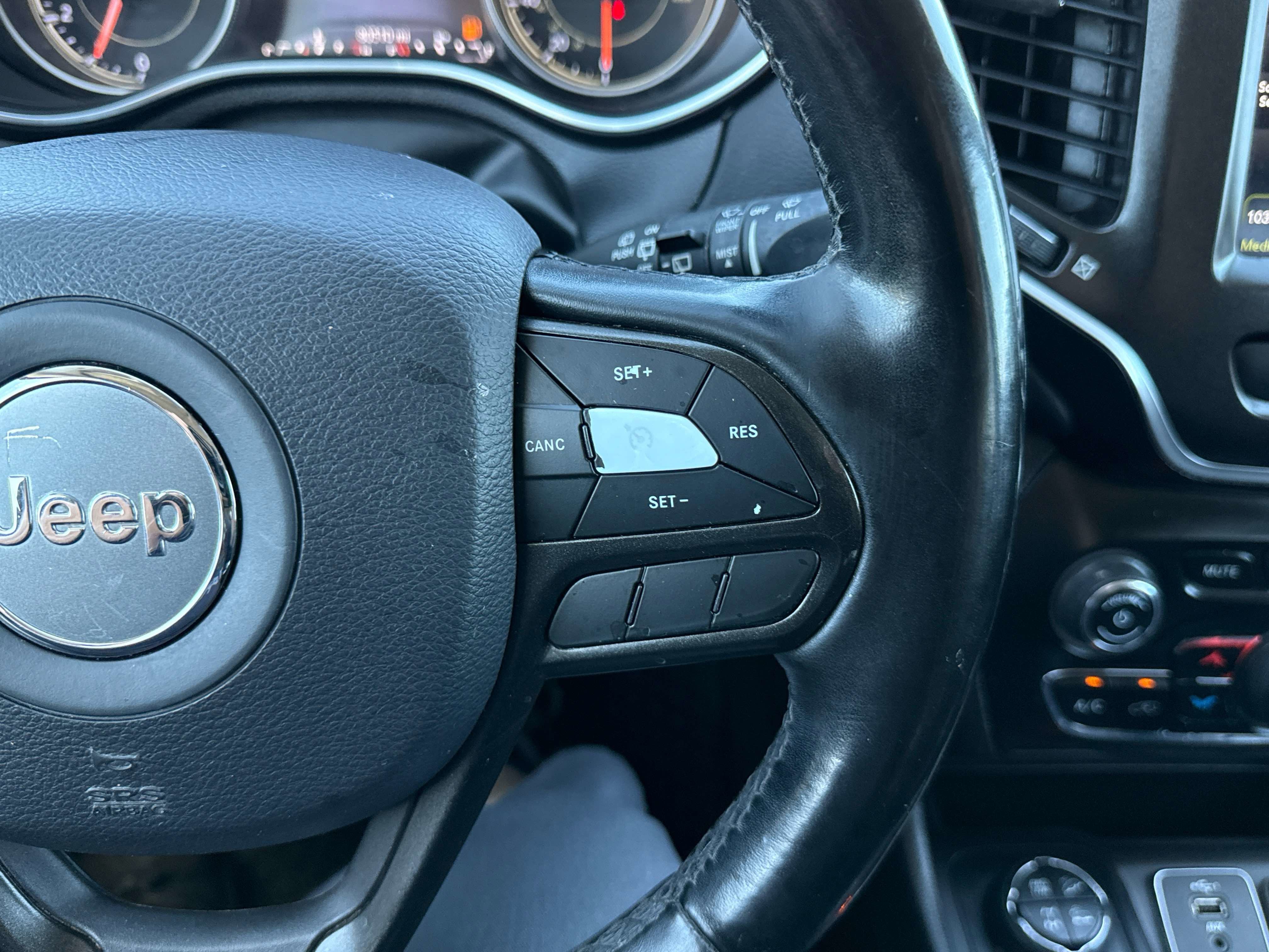 2020 Jeep Cherokee Trailhawk
