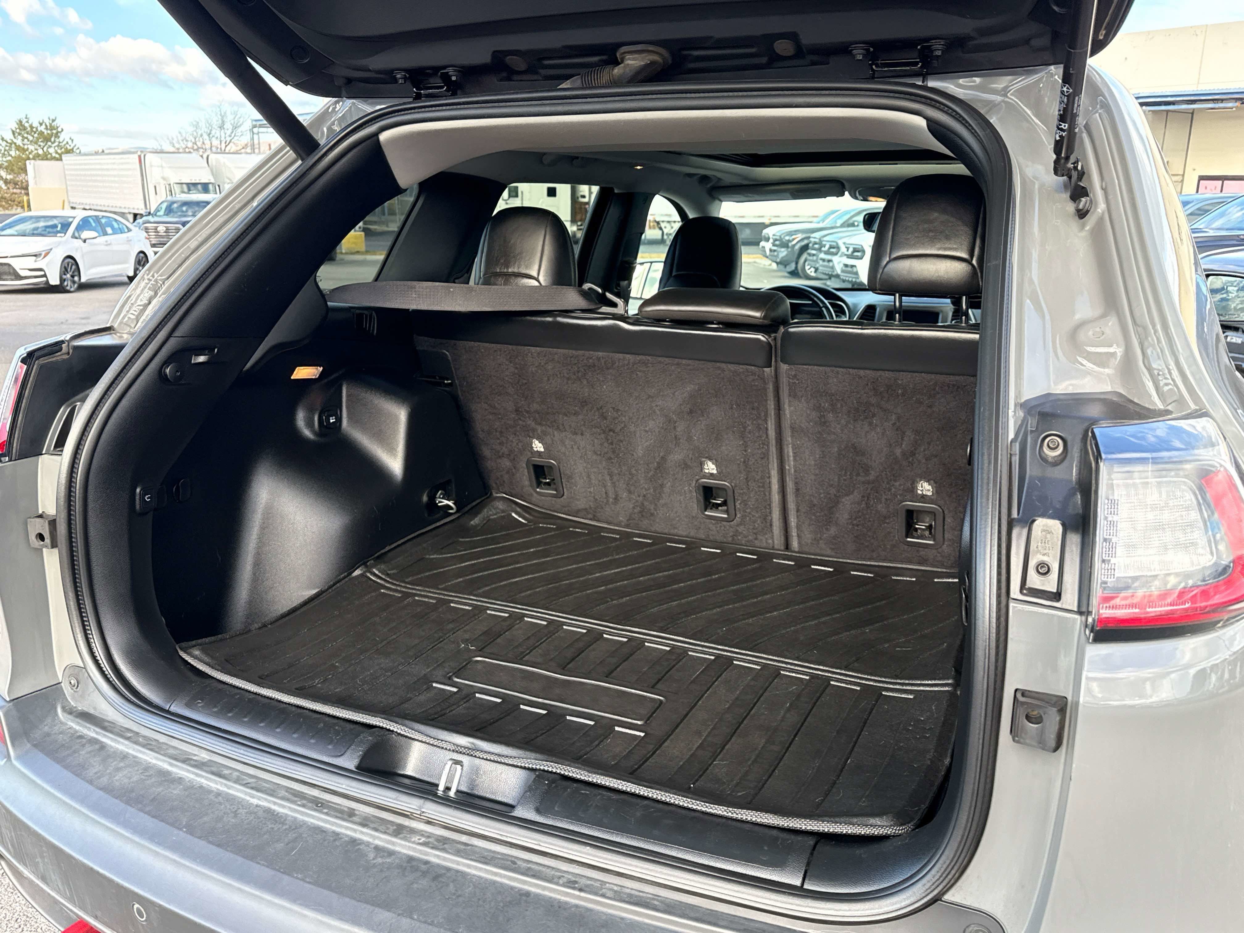 2019 Jeep Cherokee Trailhawk Elite