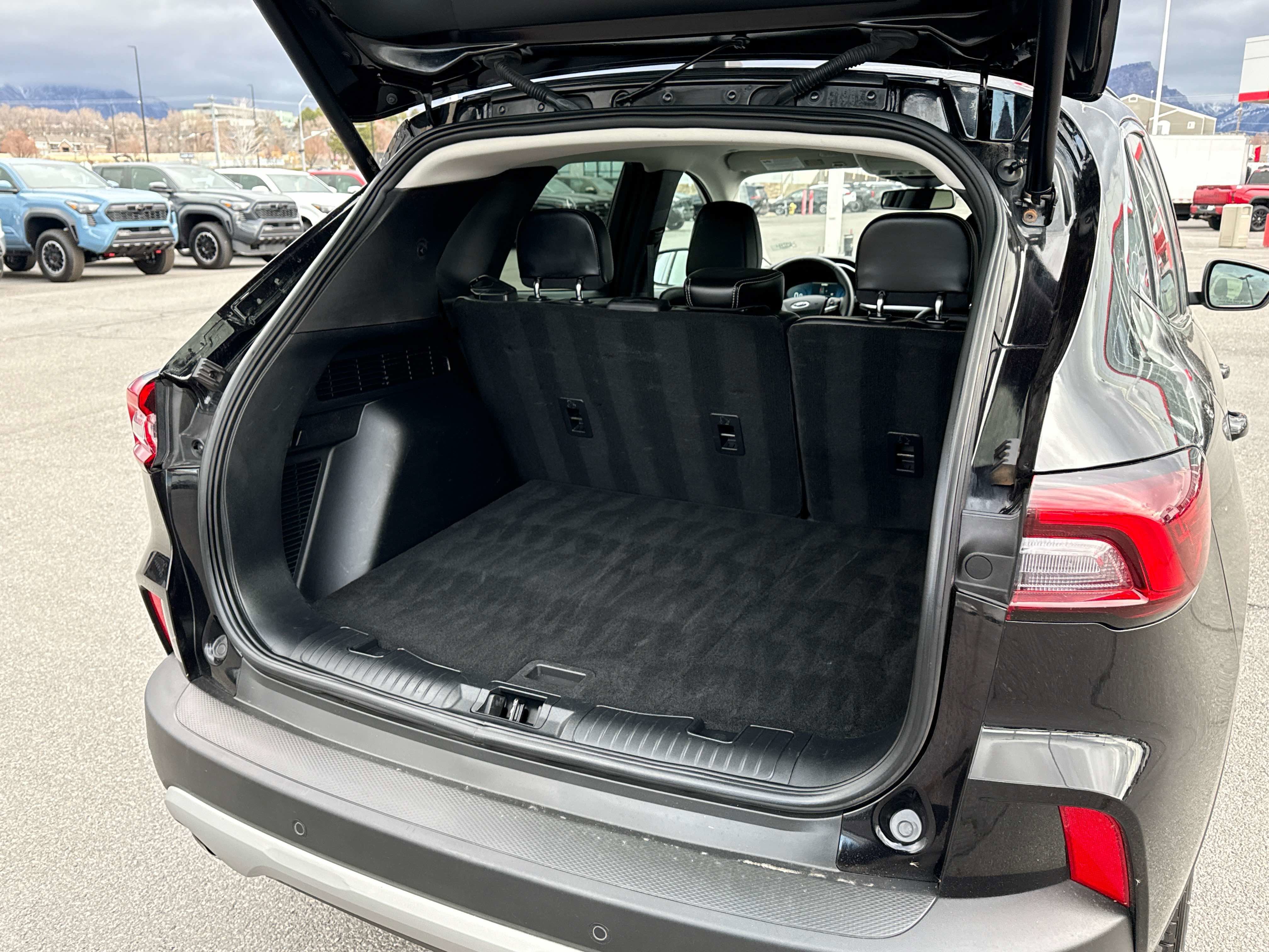 2025 Ford Escape Platinum