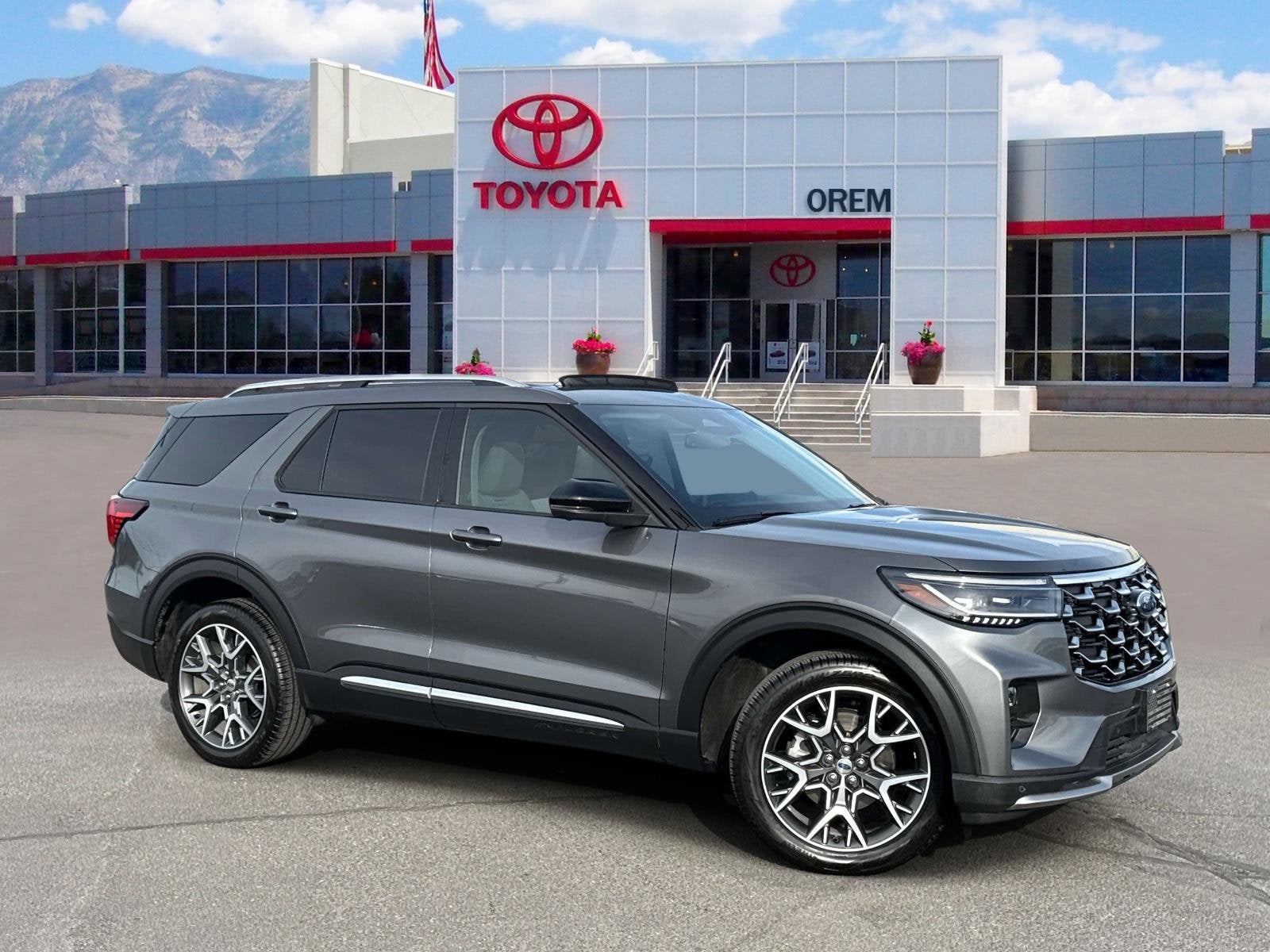 2025 Ford Explorer Platinum 4WD (PL535)'s photo