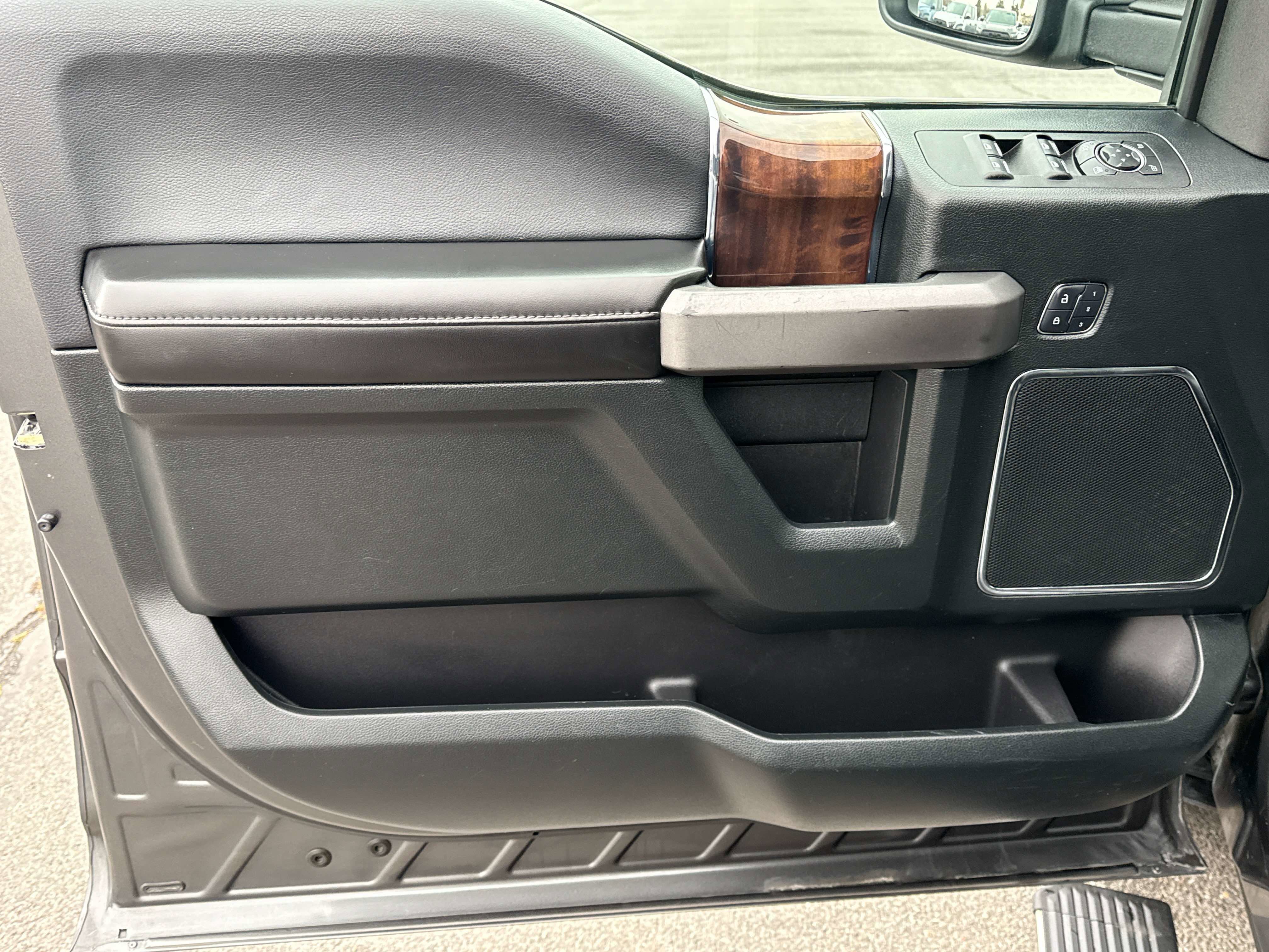 2016 Ford F-150 Platinum