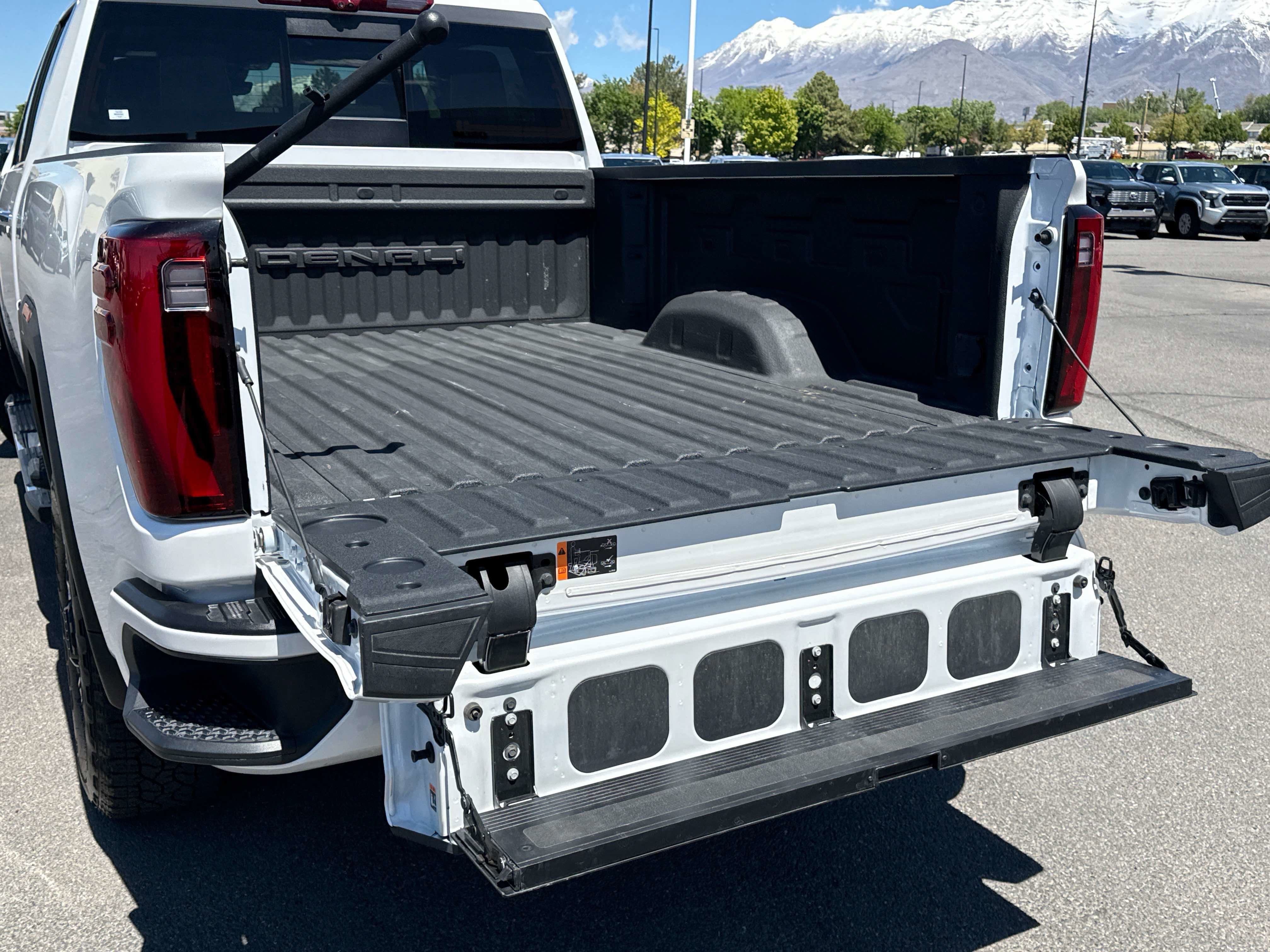 2024 GMC Sierra HD Denali