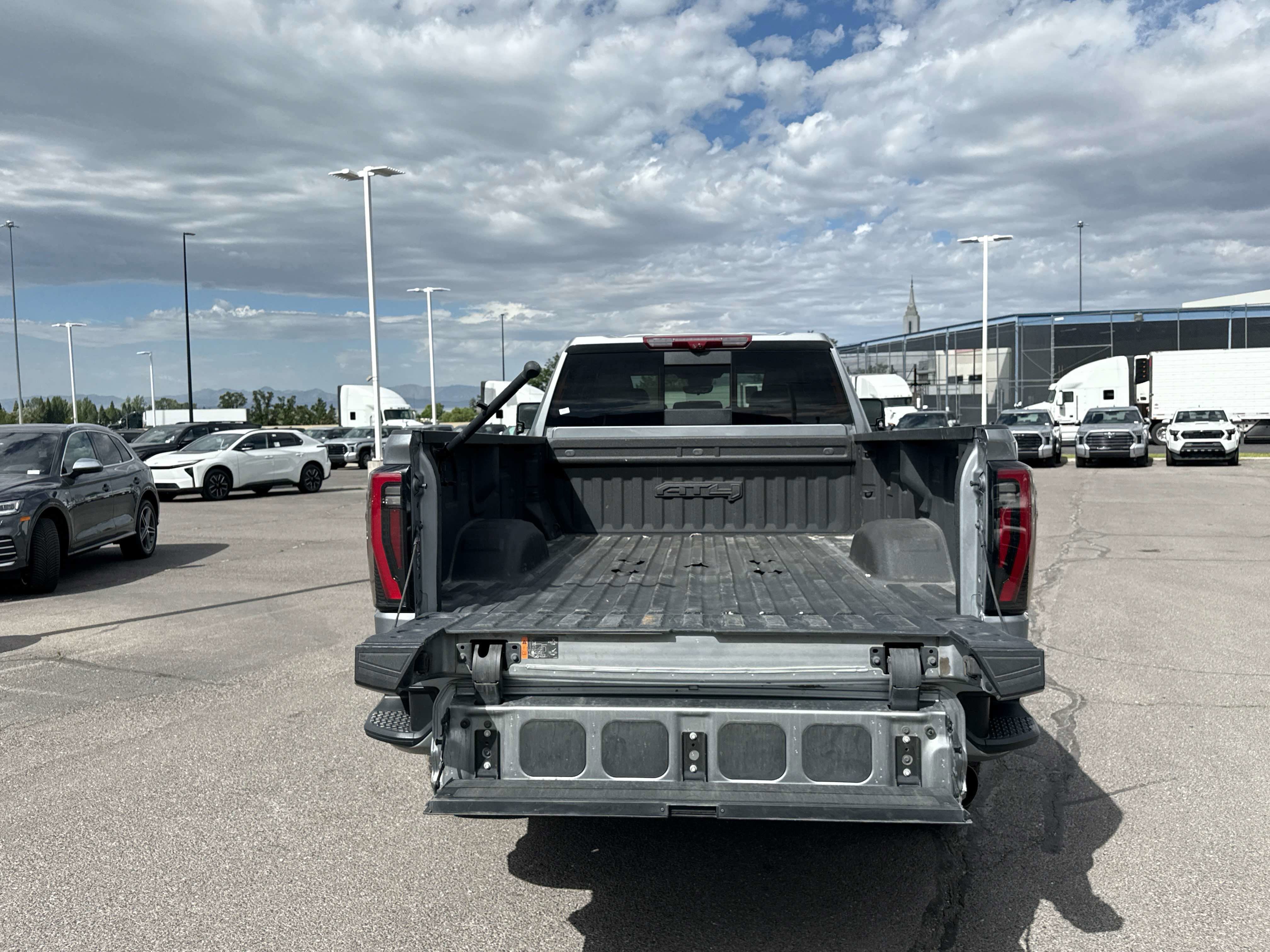 2024 GMC Sierra HD AT4