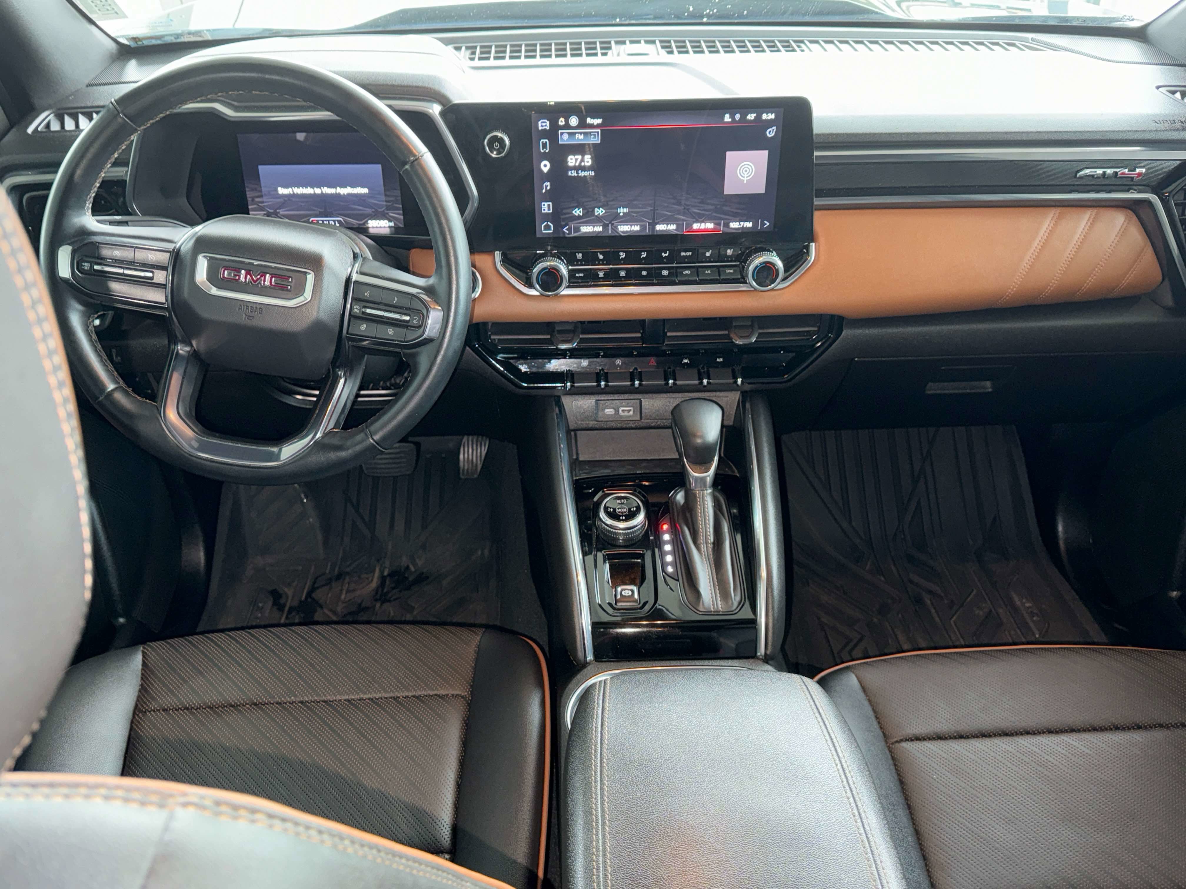 2023 GMC Canyon 4WD AT4