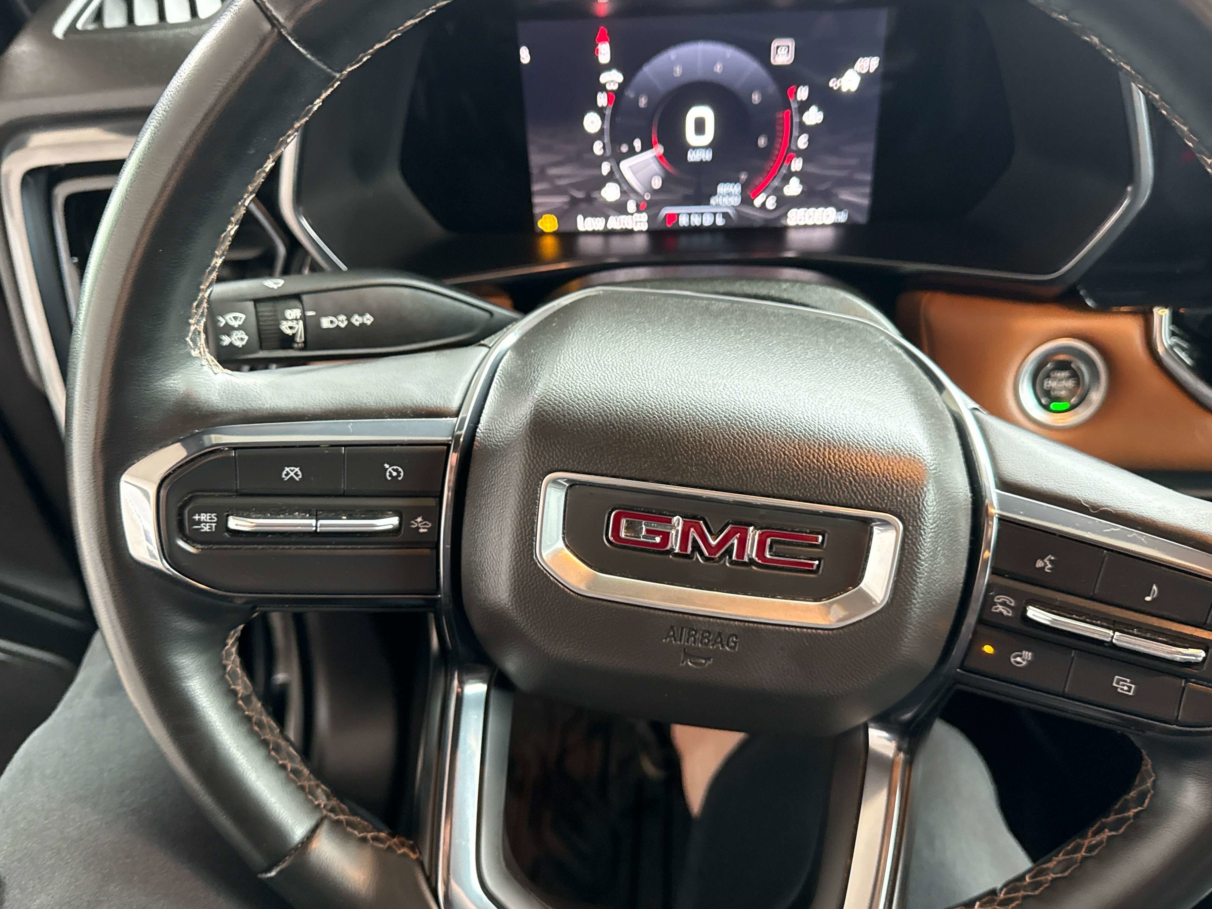 2023 GMC Canyon 4WD AT4