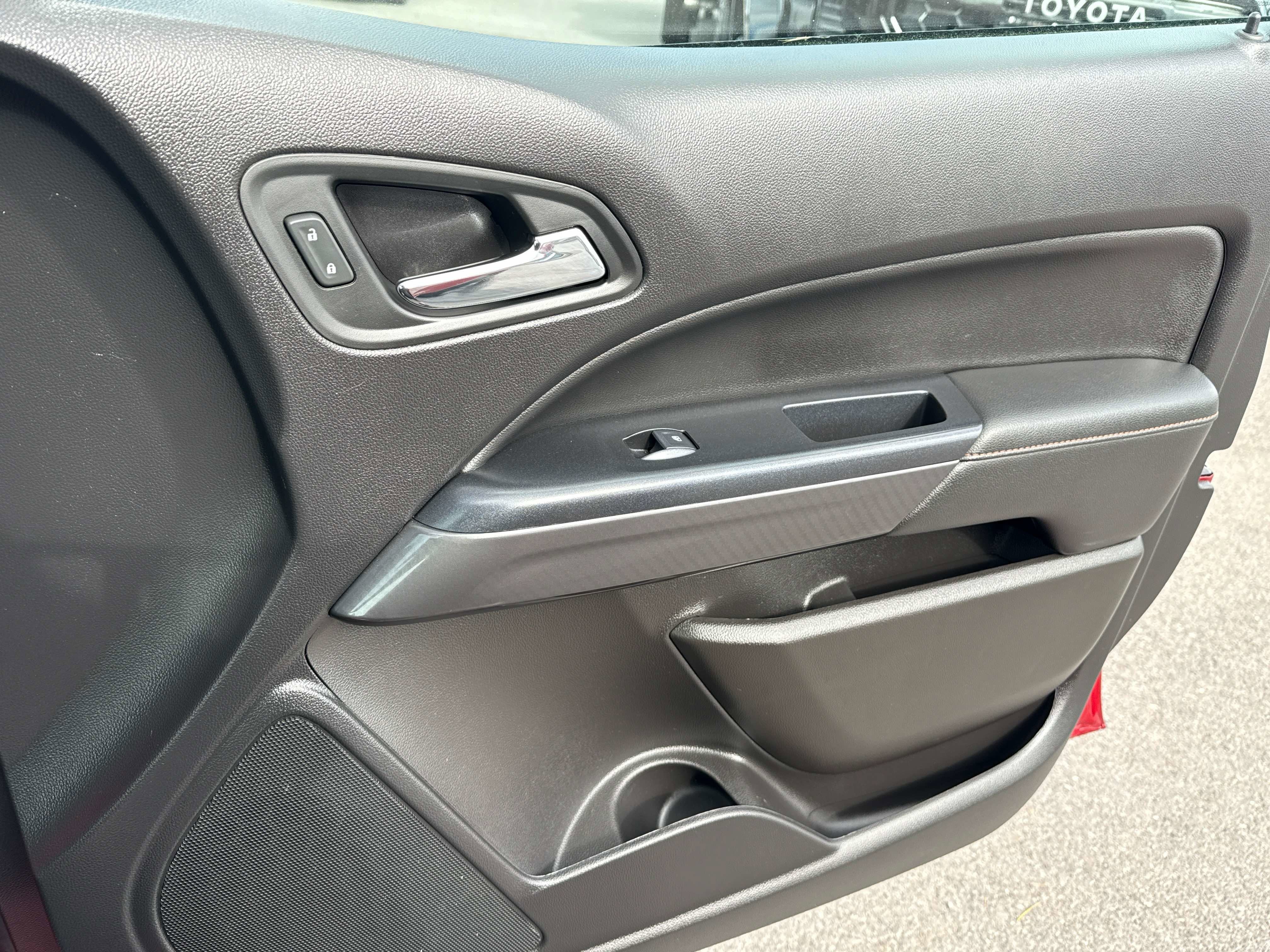 2021 GMC Canyon 4WD AT4 w/Leather