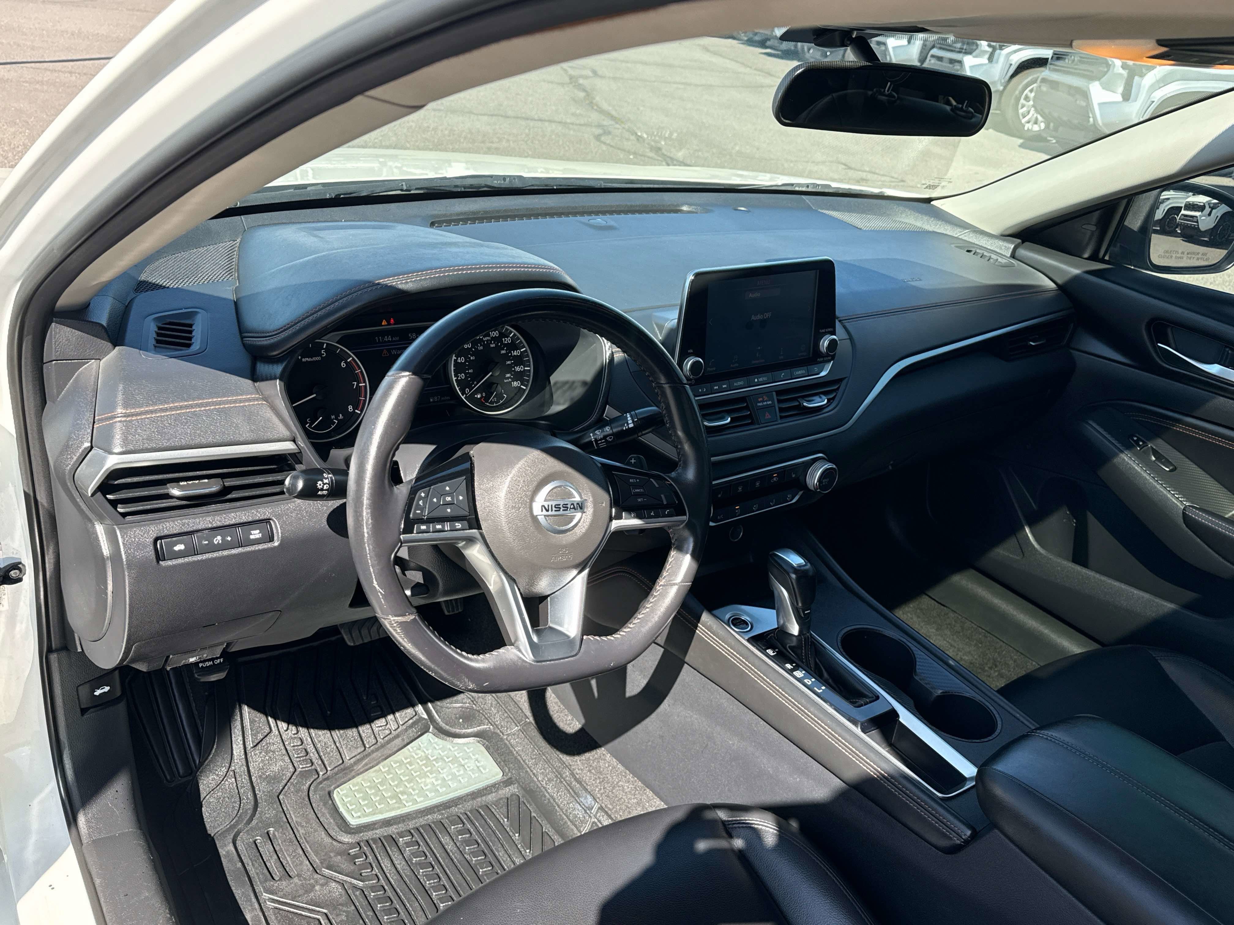 2020 Nissan Altima 2.0 SR