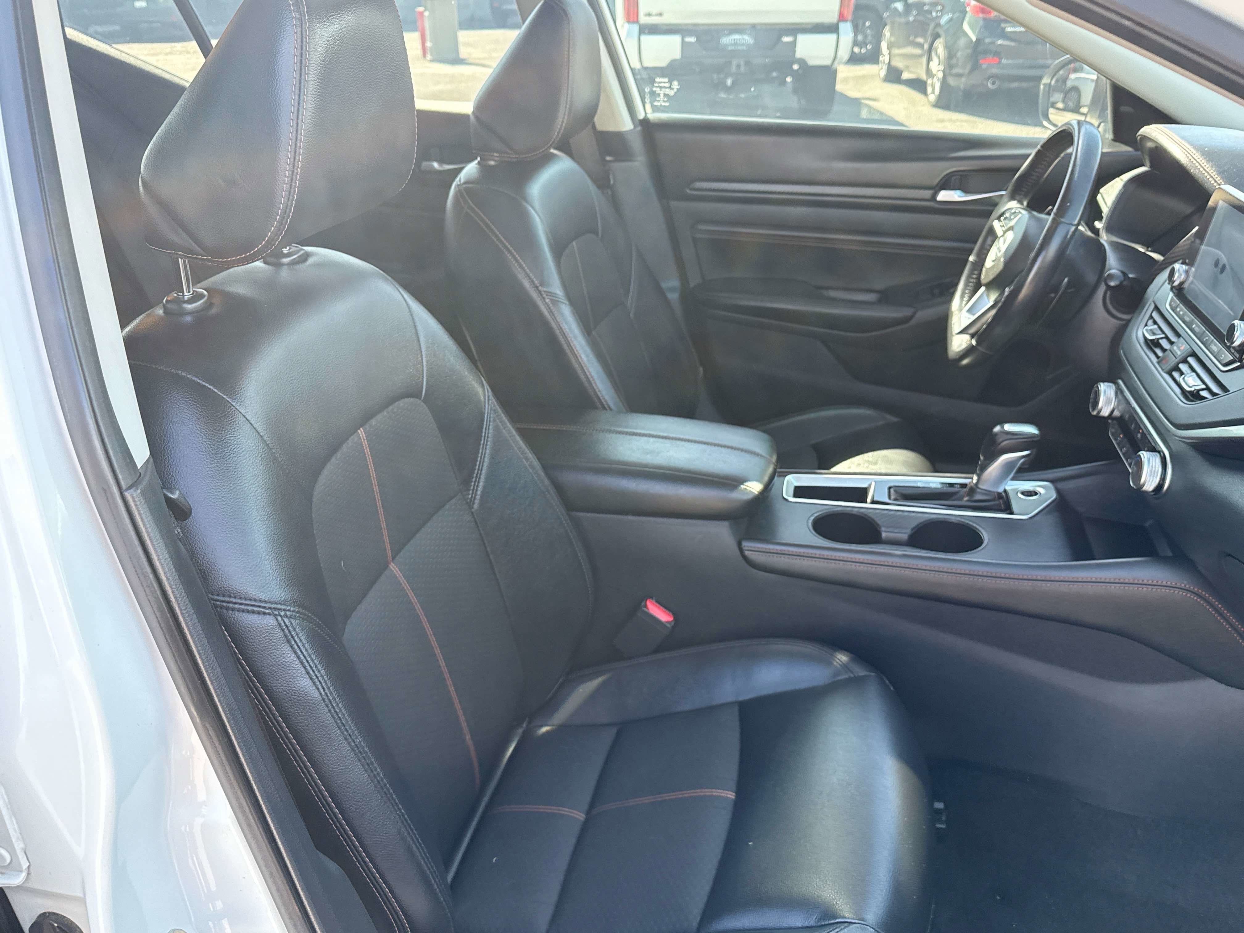 2020 Nissan Altima 2.0 SR