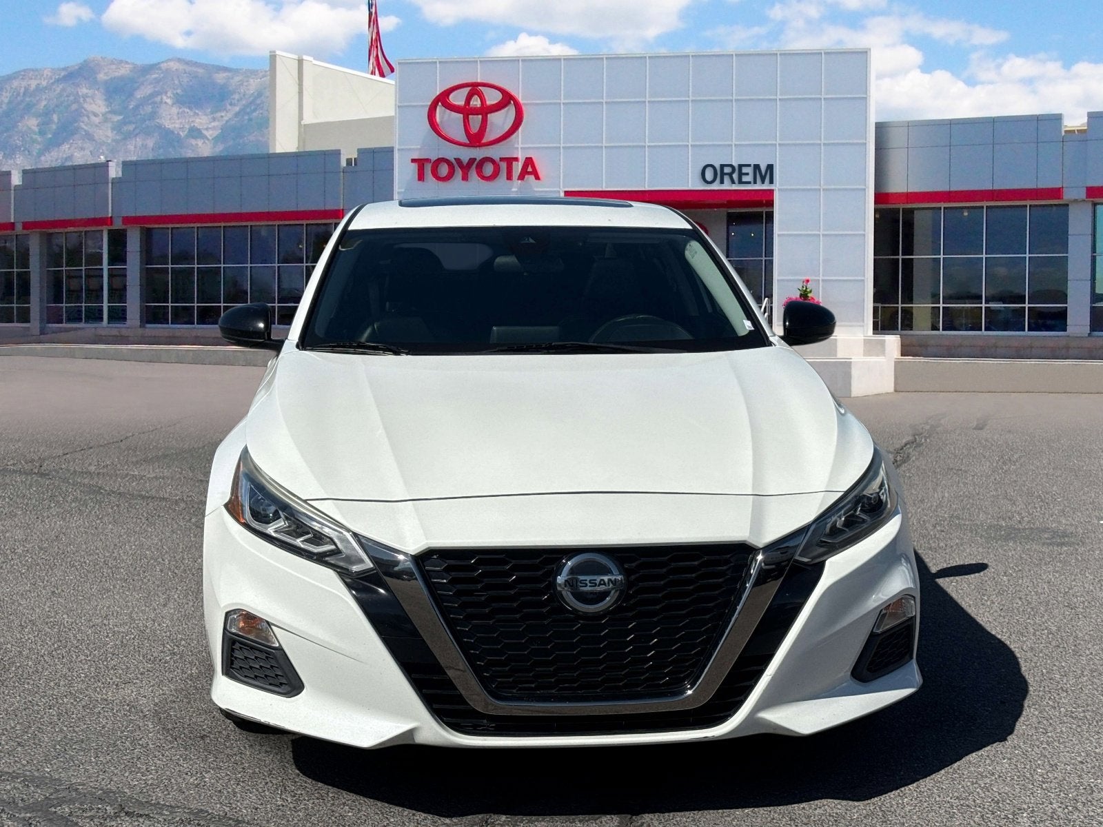 2020 Nissan Altima 2.0 SR