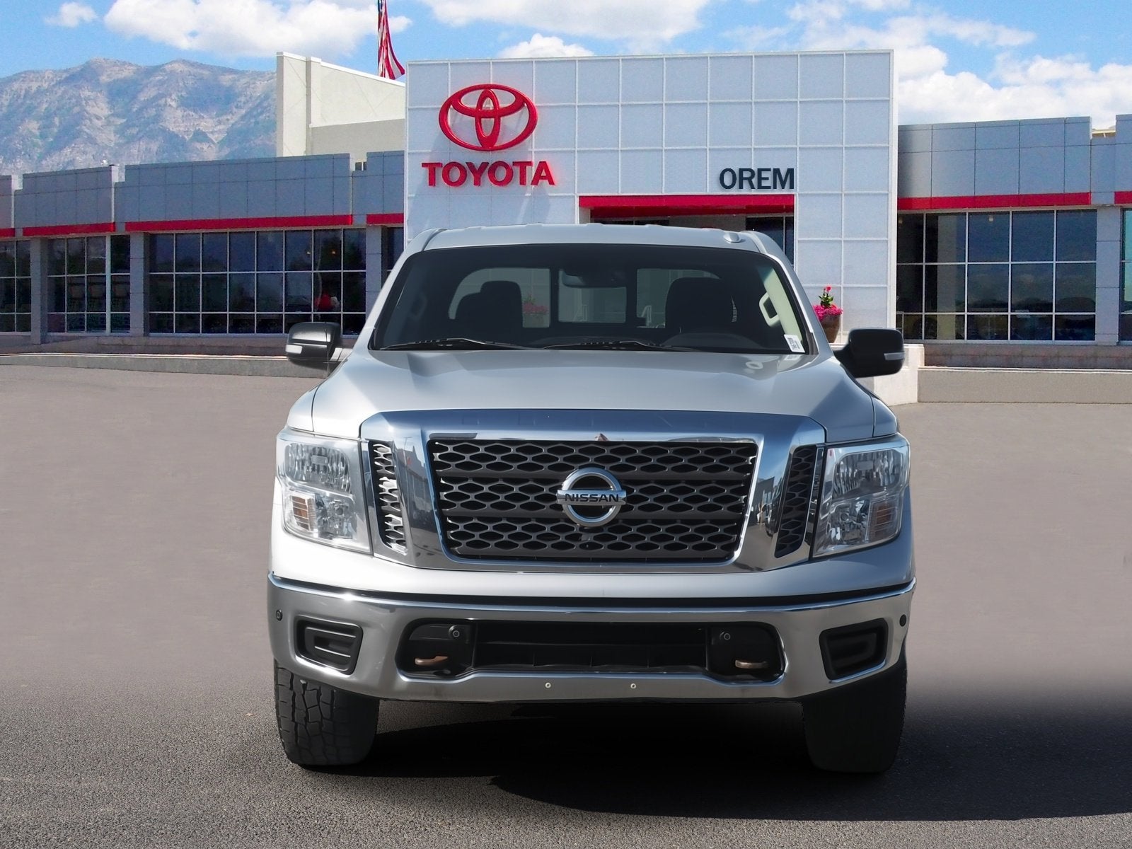 2018 Nissan Titan SV