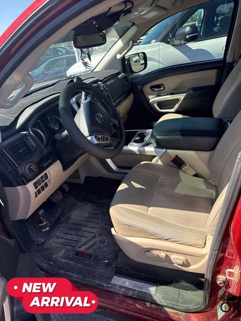 2017 Nissan Titan SV
