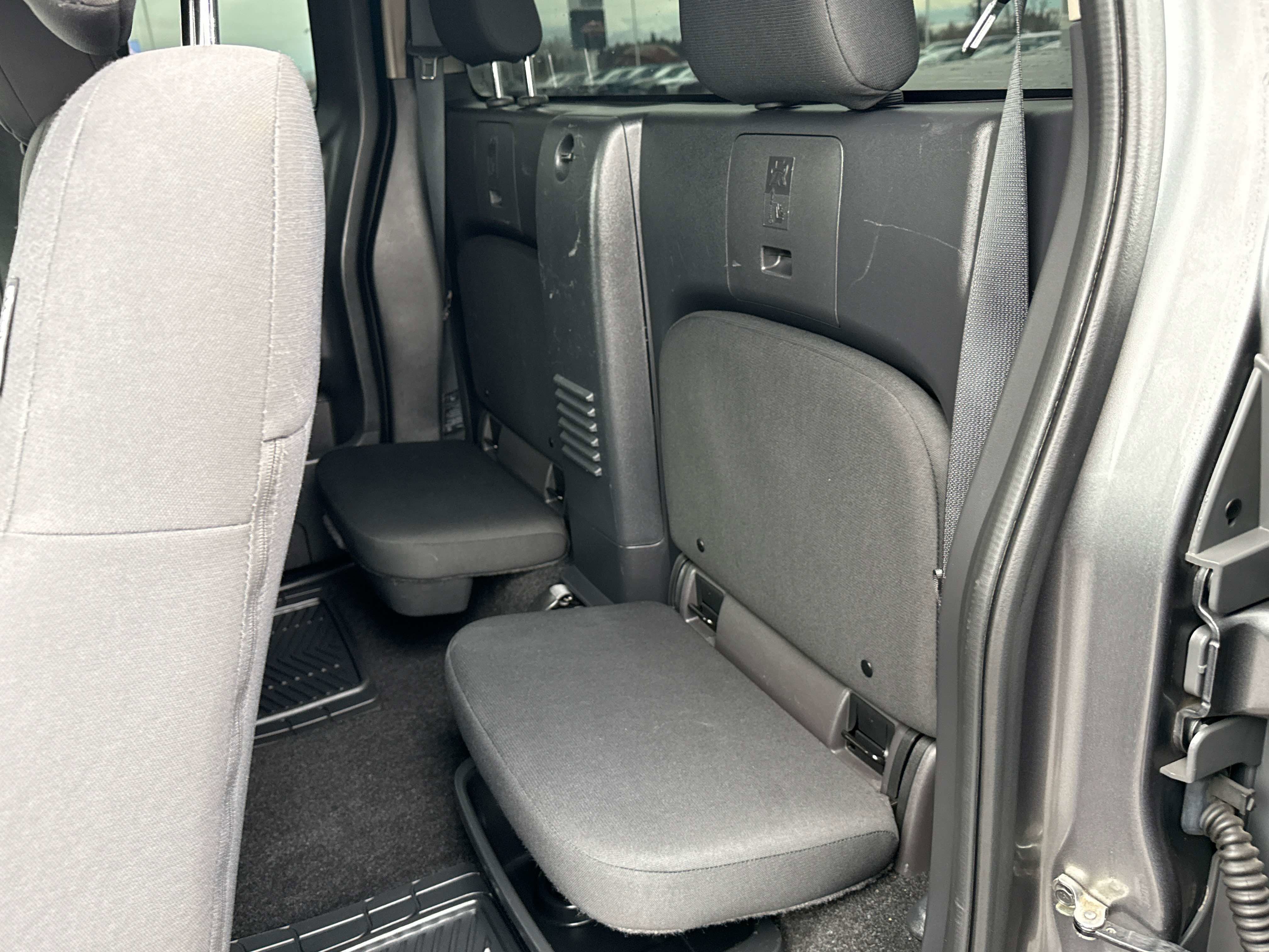 2022 Nissan Frontier S