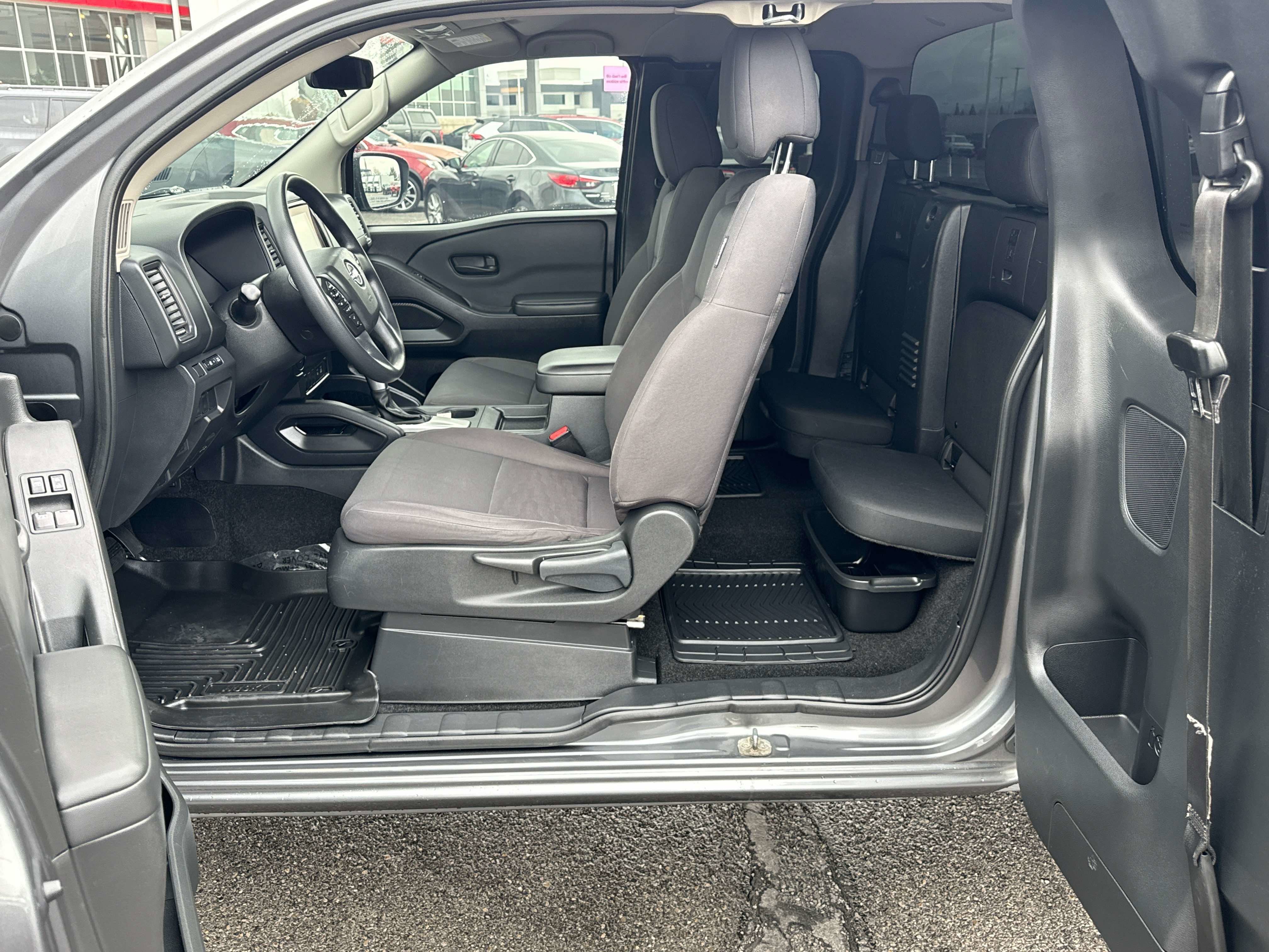 2022 Nissan Frontier S