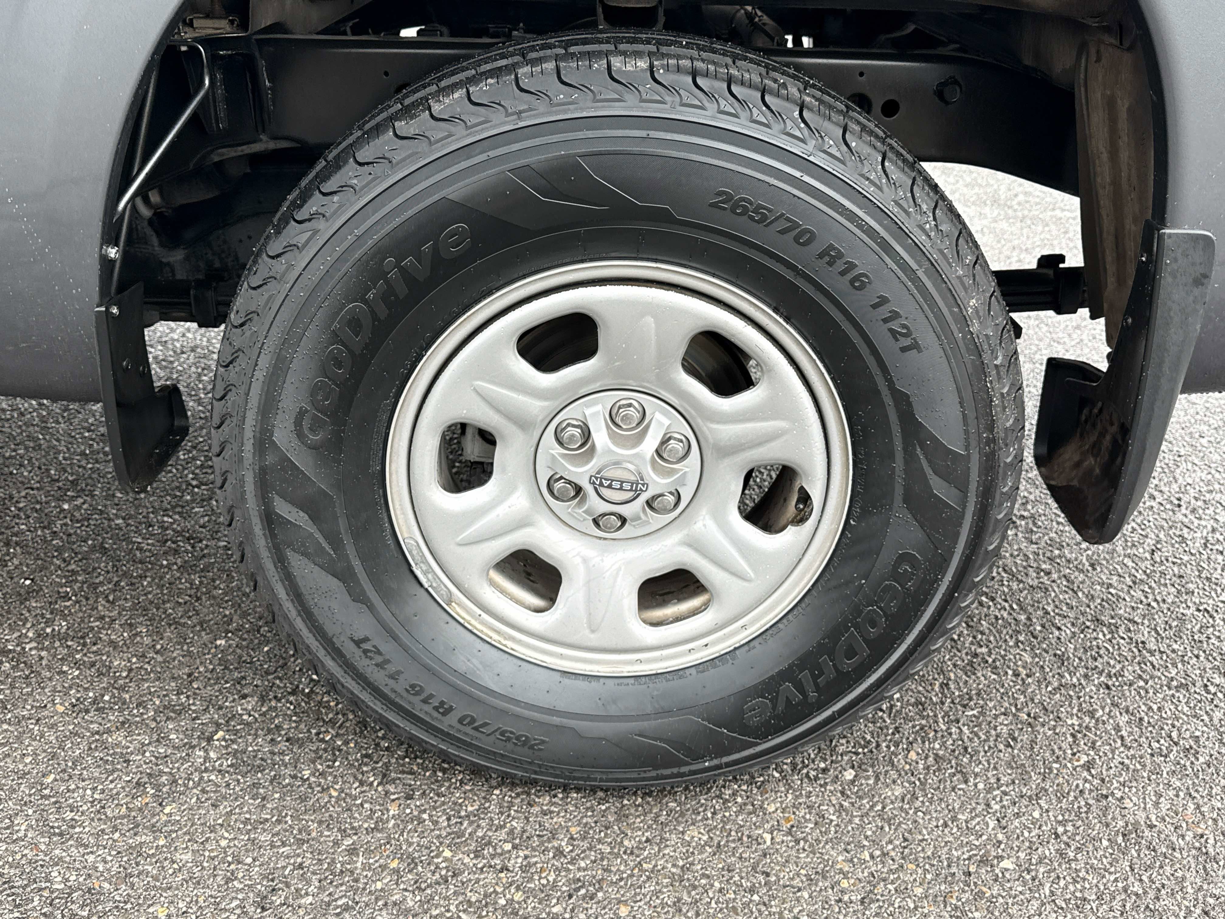 2022 Nissan Frontier S