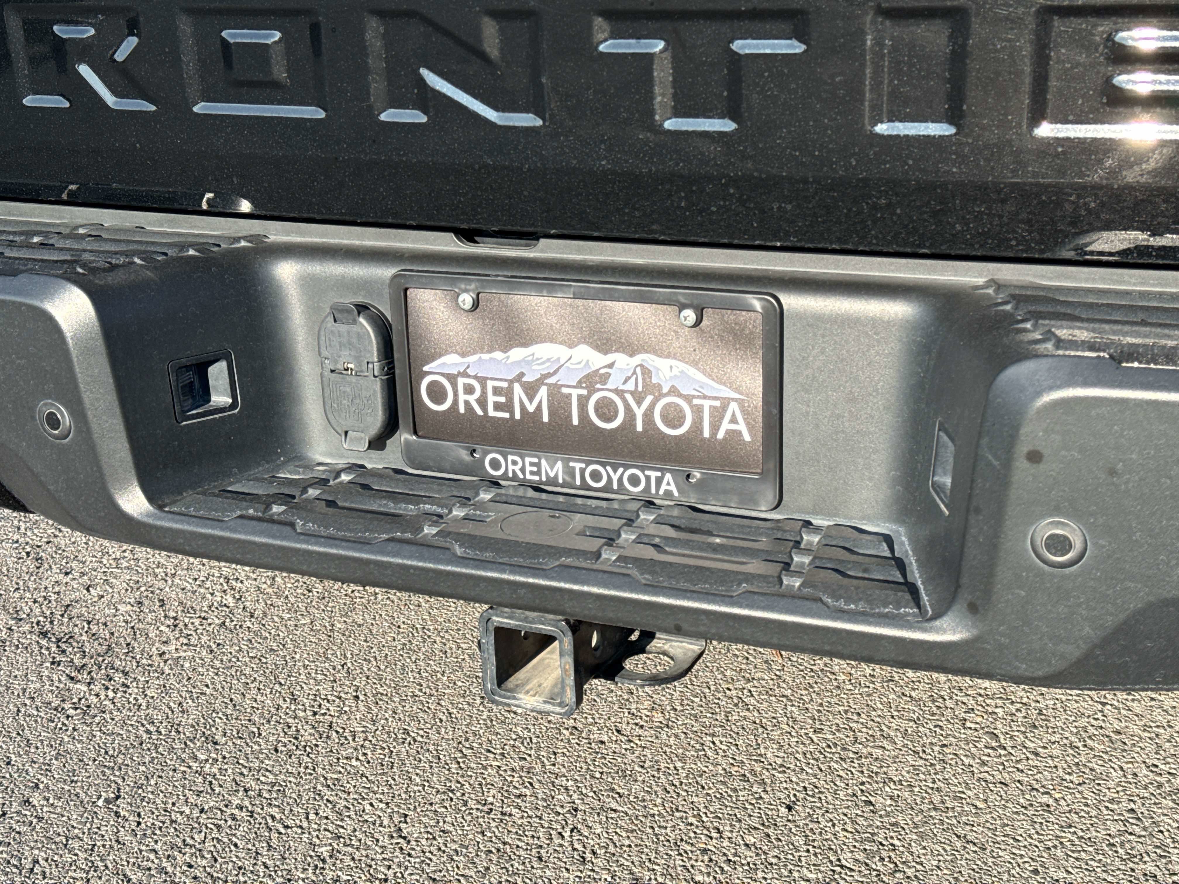 2023 Nissan Frontier SV