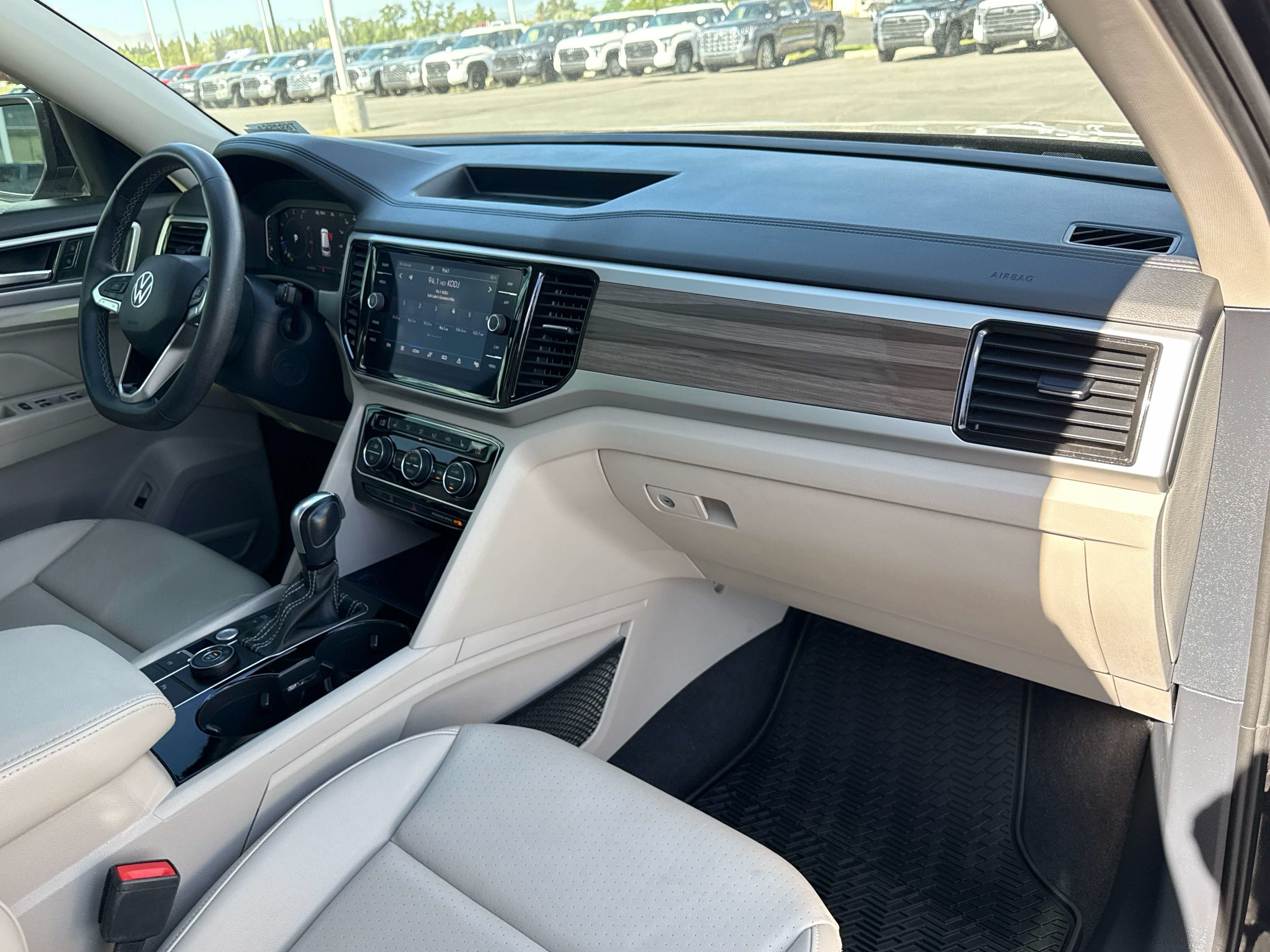 2023 Volkswagen Atlas SEL - Photo 22