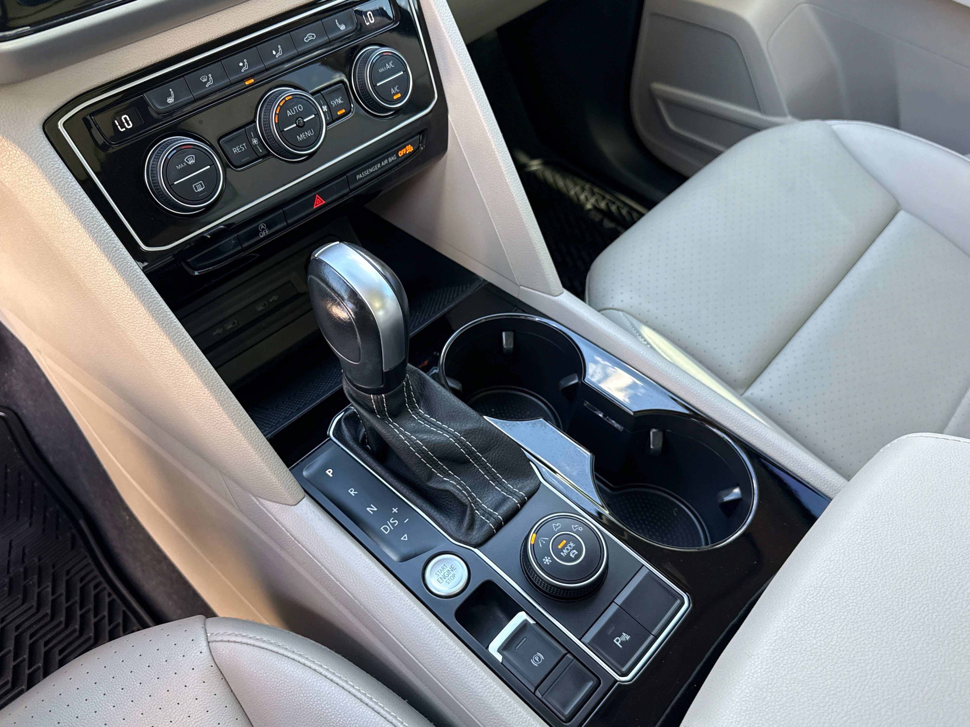 2023 Volkswagen Atlas SEL - Photo 24