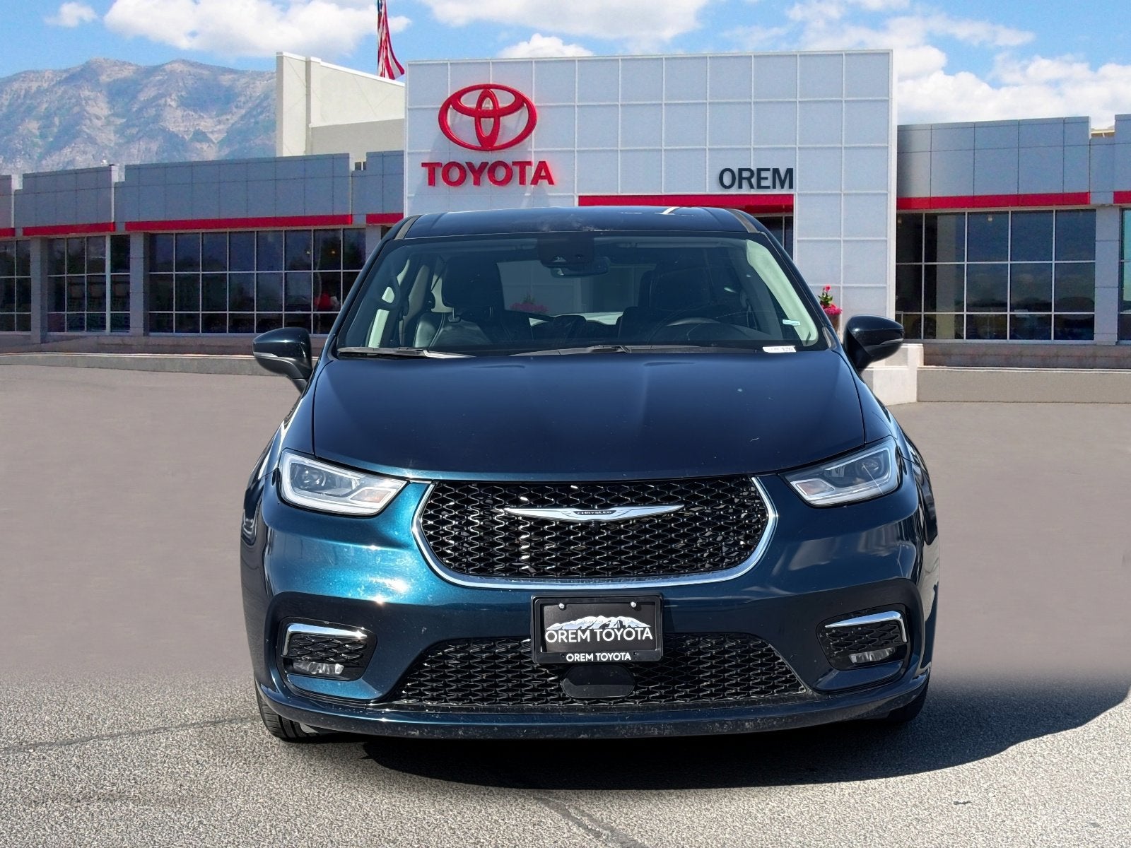 2023 Chrysler Pacifica Touring L