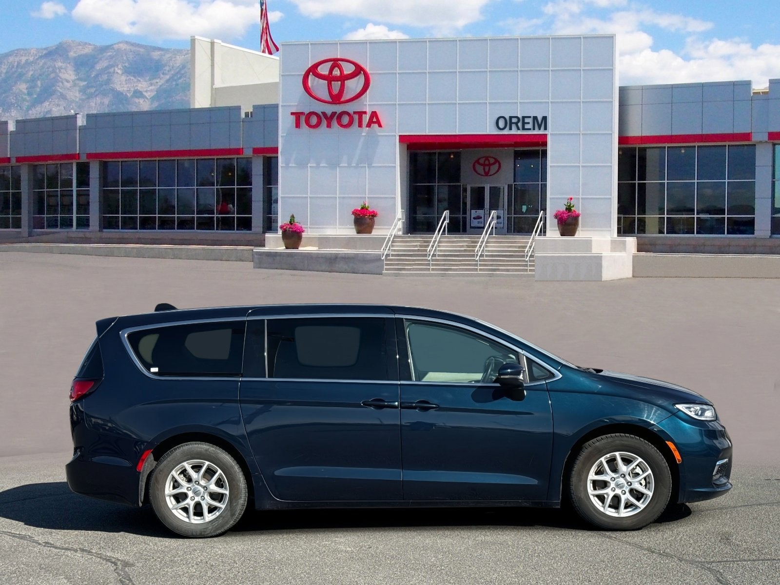 2023 Chrysler Pacifica Touring L