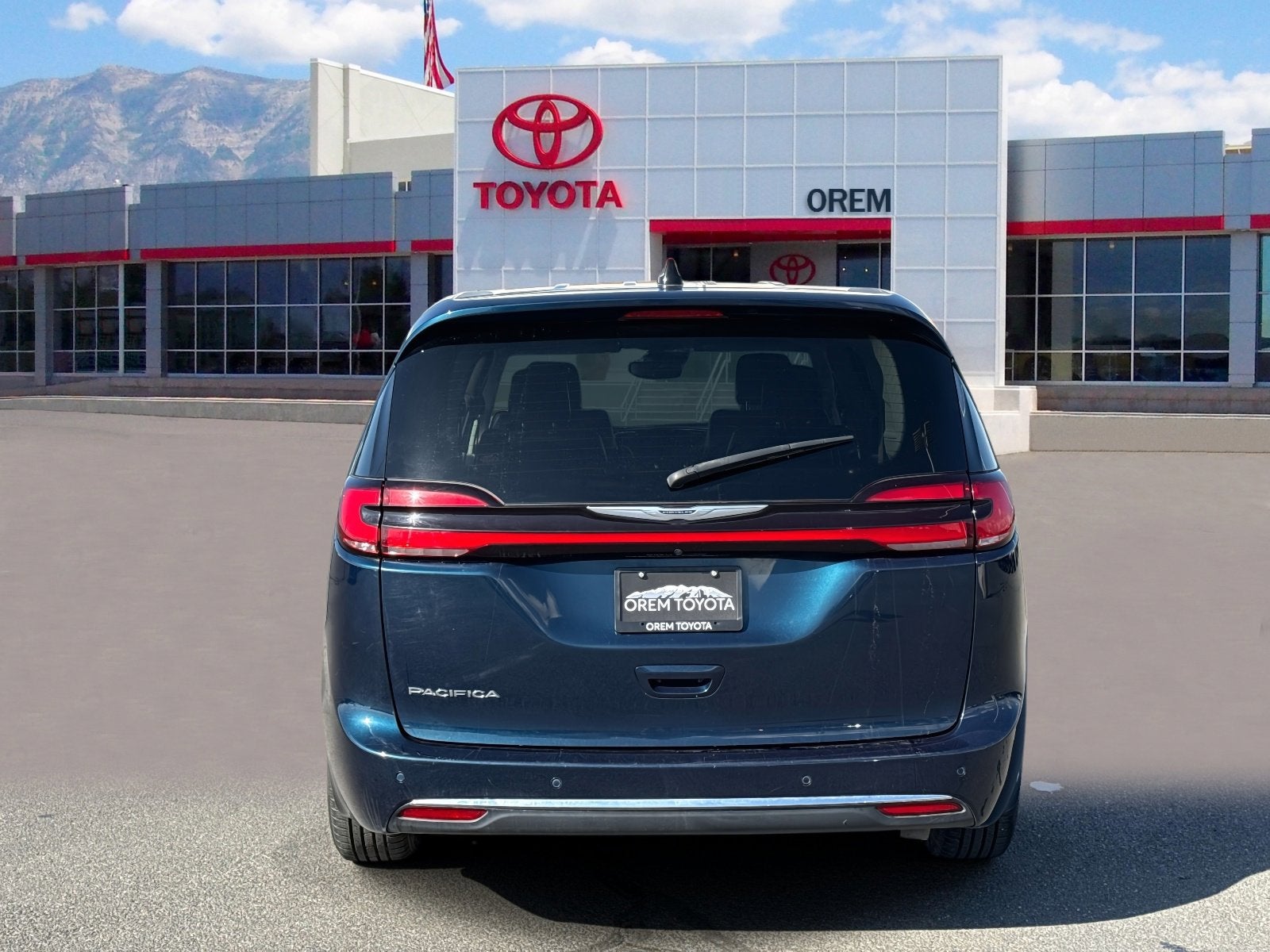 2023 Chrysler Pacifica Touring L