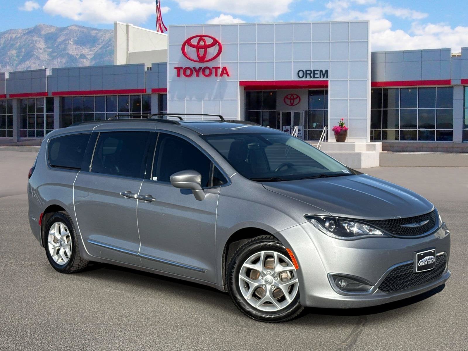 2017 Chrysler Pacifica Touring-L