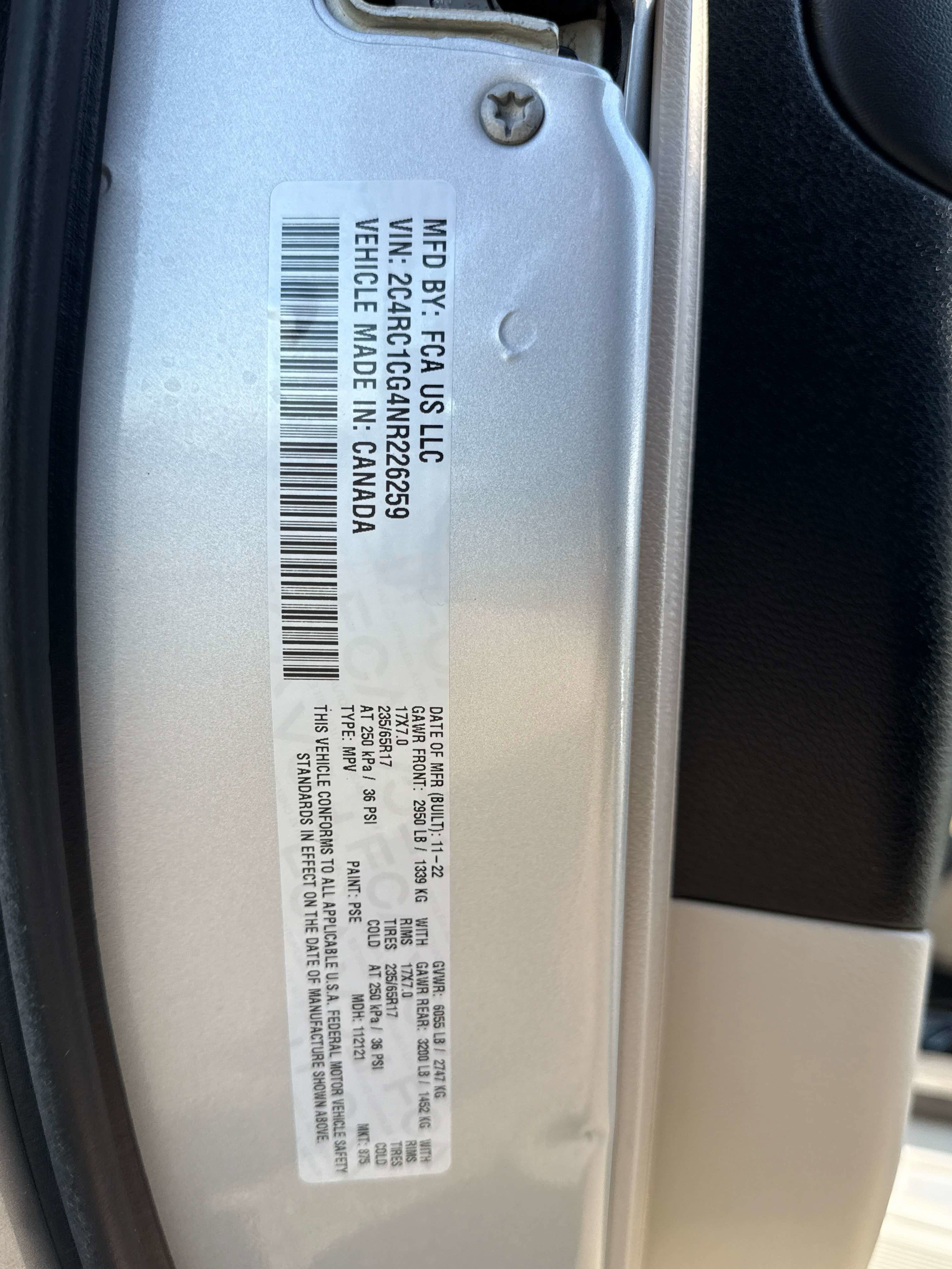 2022 Chrysler Voyager LX