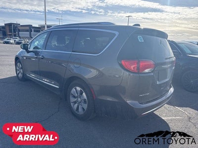 2018 Chrysler Pacifica Hybrid Limited