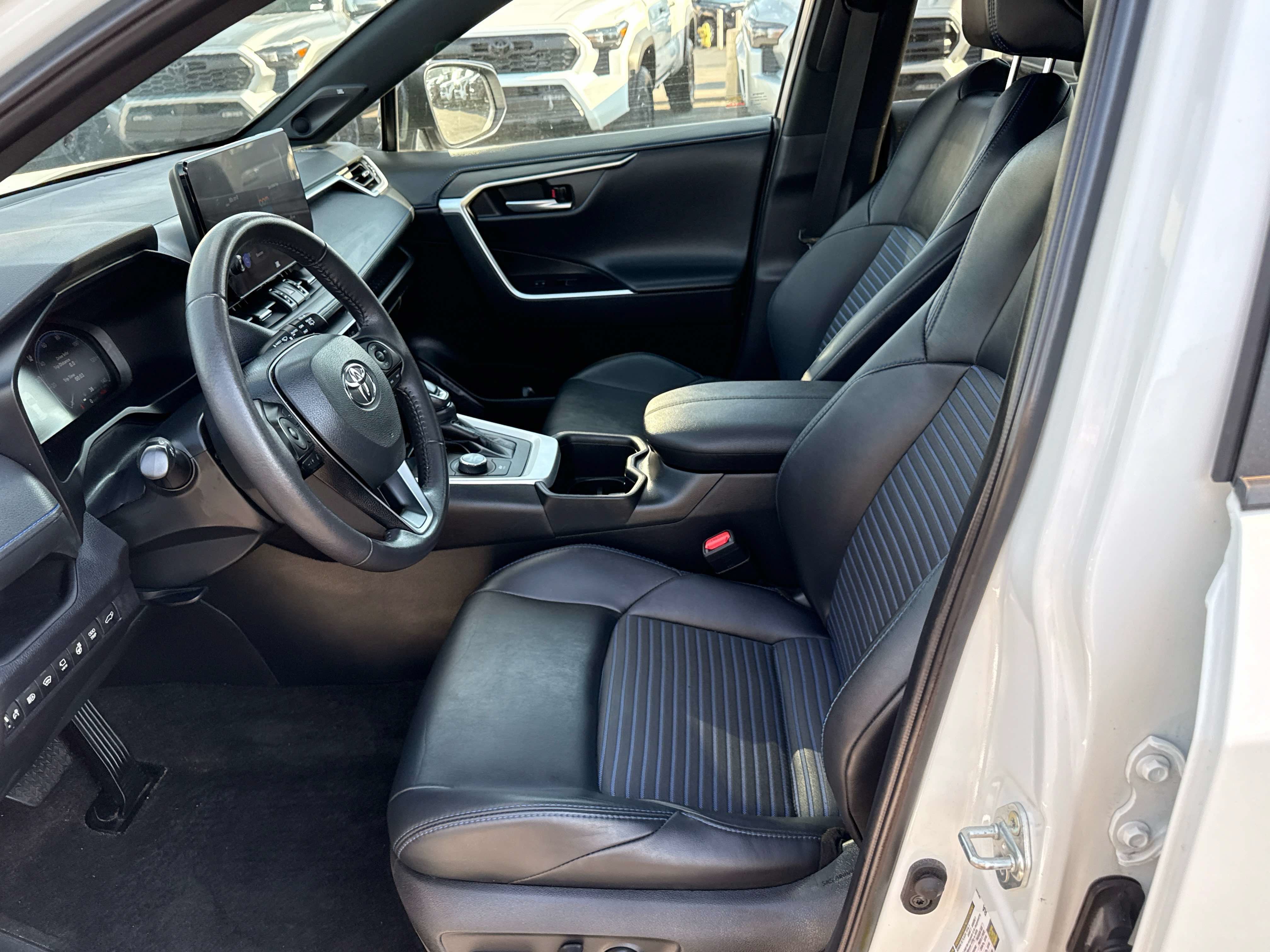 2023 Toyota RAV4 XSE - Photo 11