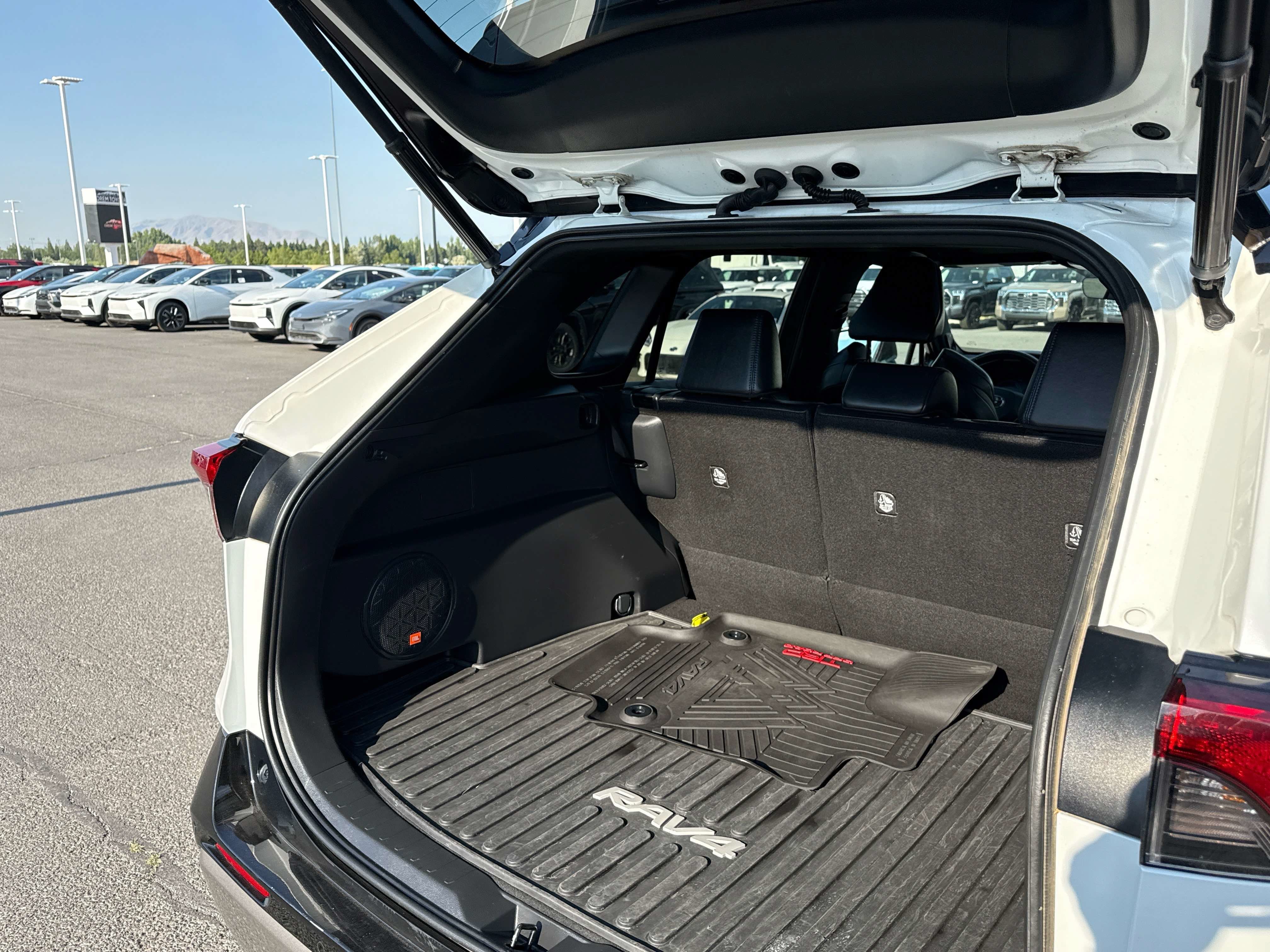 2023 Toyota RAV4 XSE - Photo 15