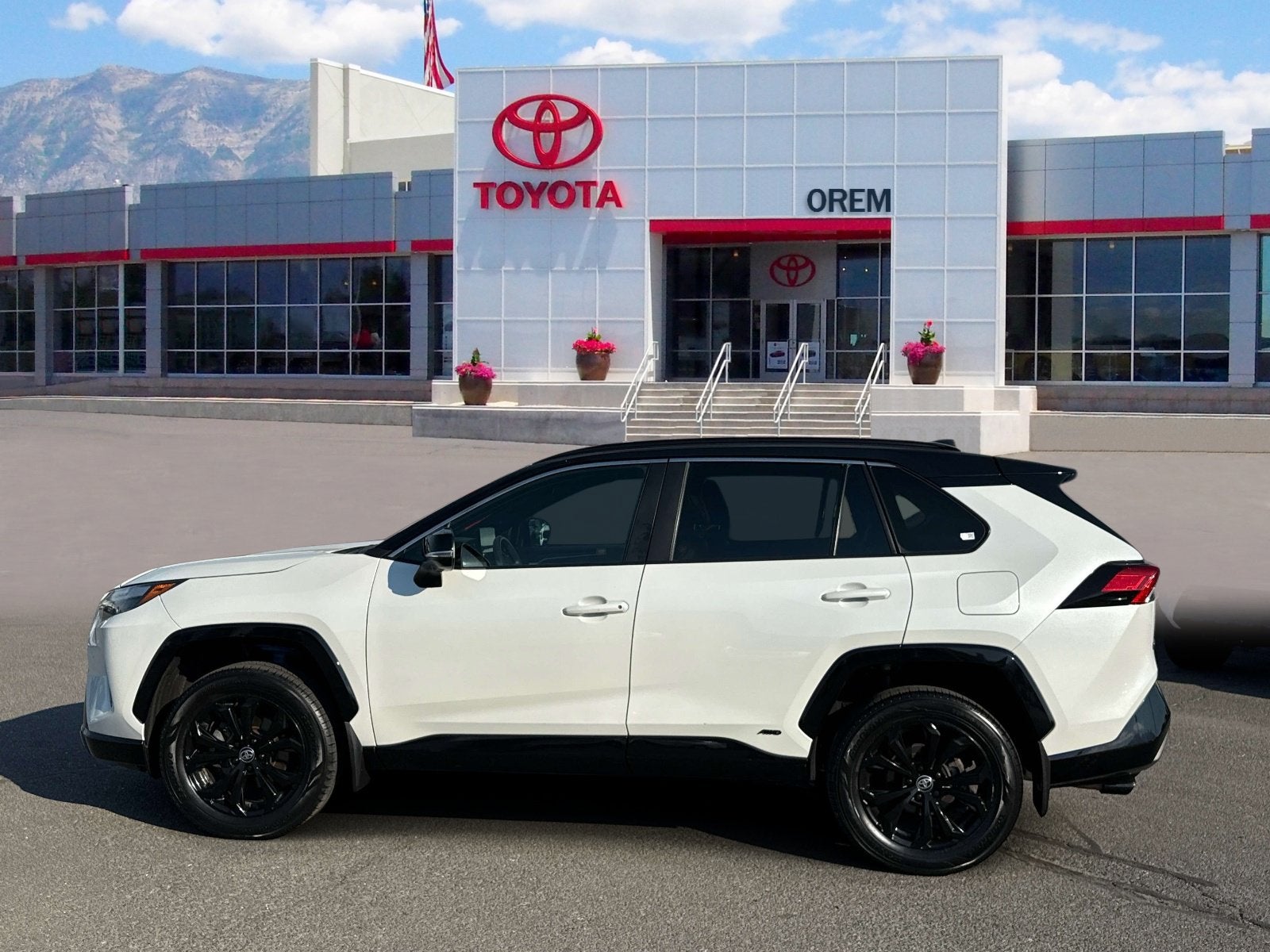 2023 Toyota RAV4 XSE - Photo 6