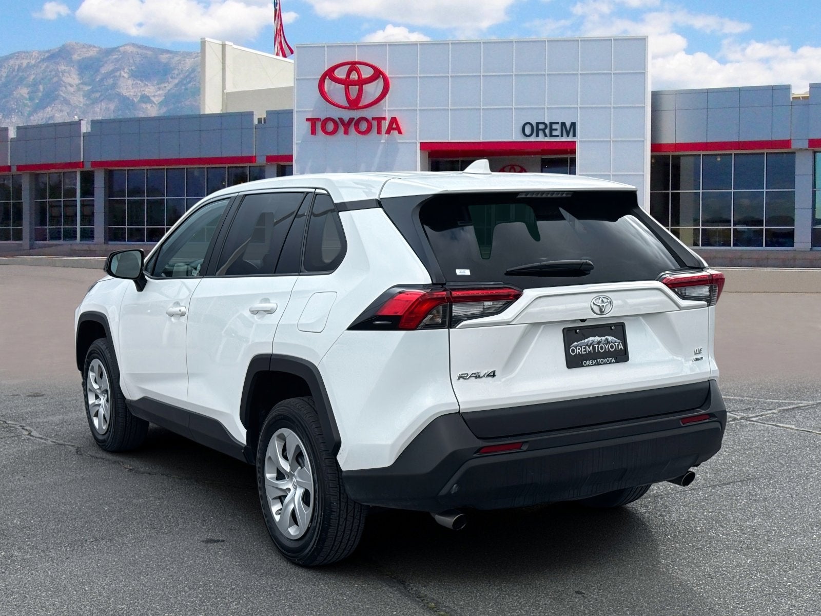 2024 Toyota RAV4 LE