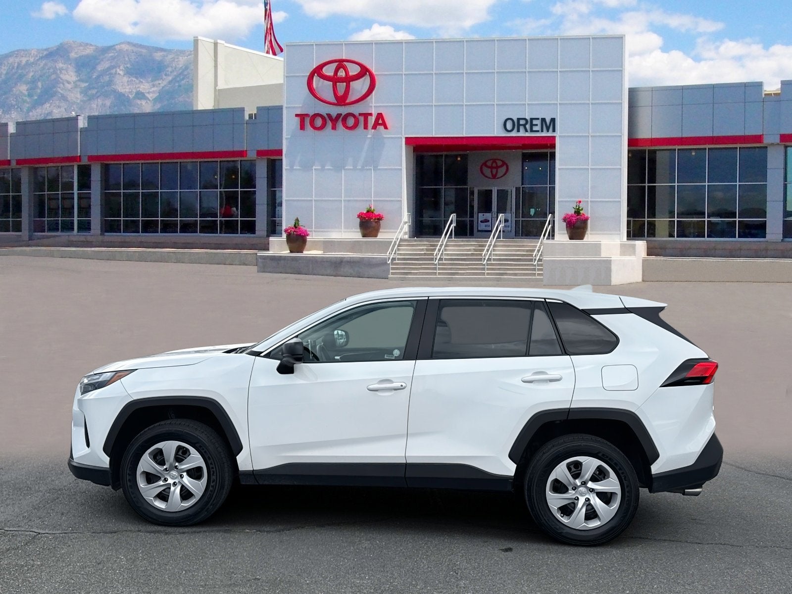 2024 Toyota RAV4 LE