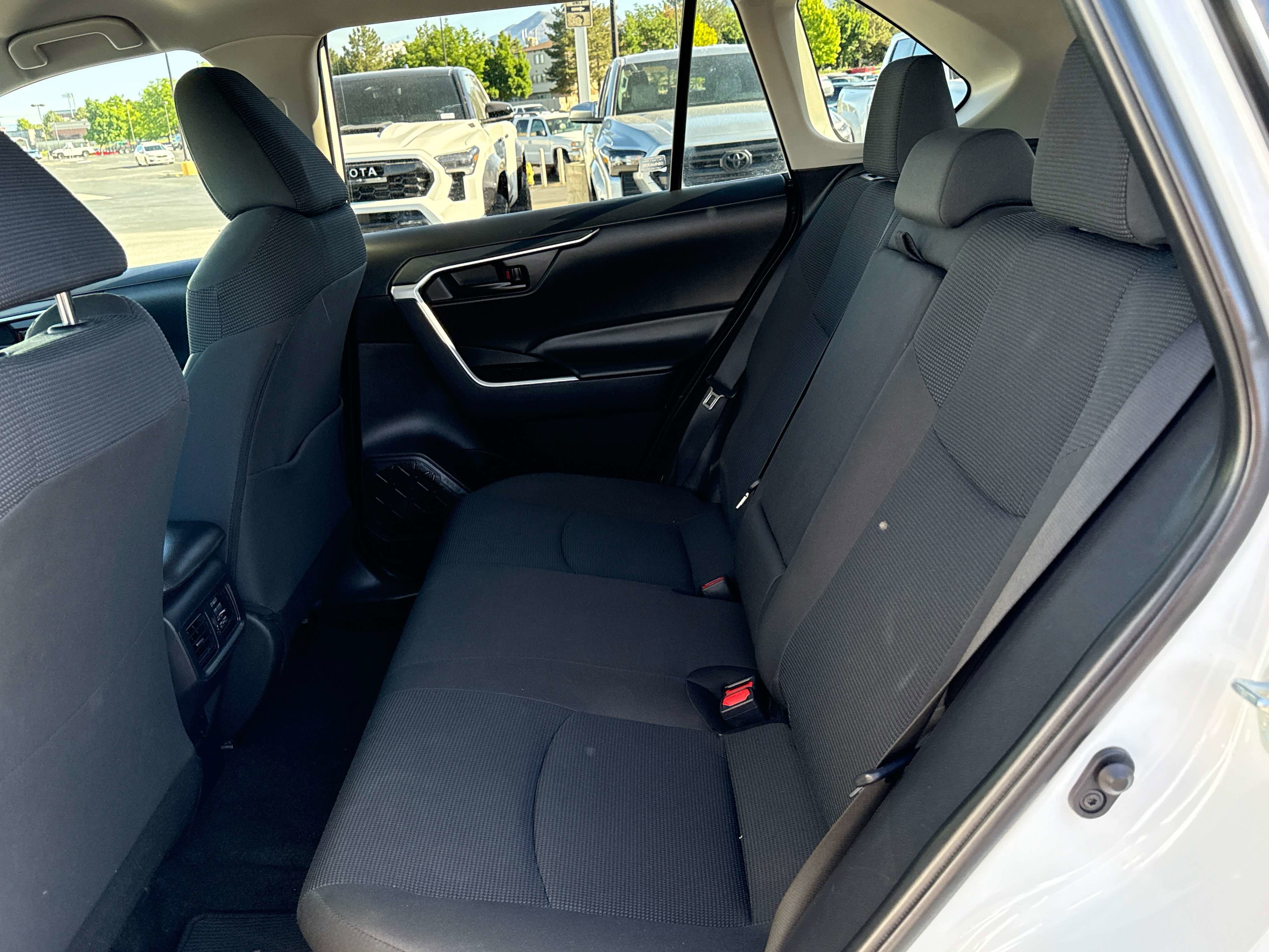 2024 Toyota RAV4 HYBRID Hybrid LE