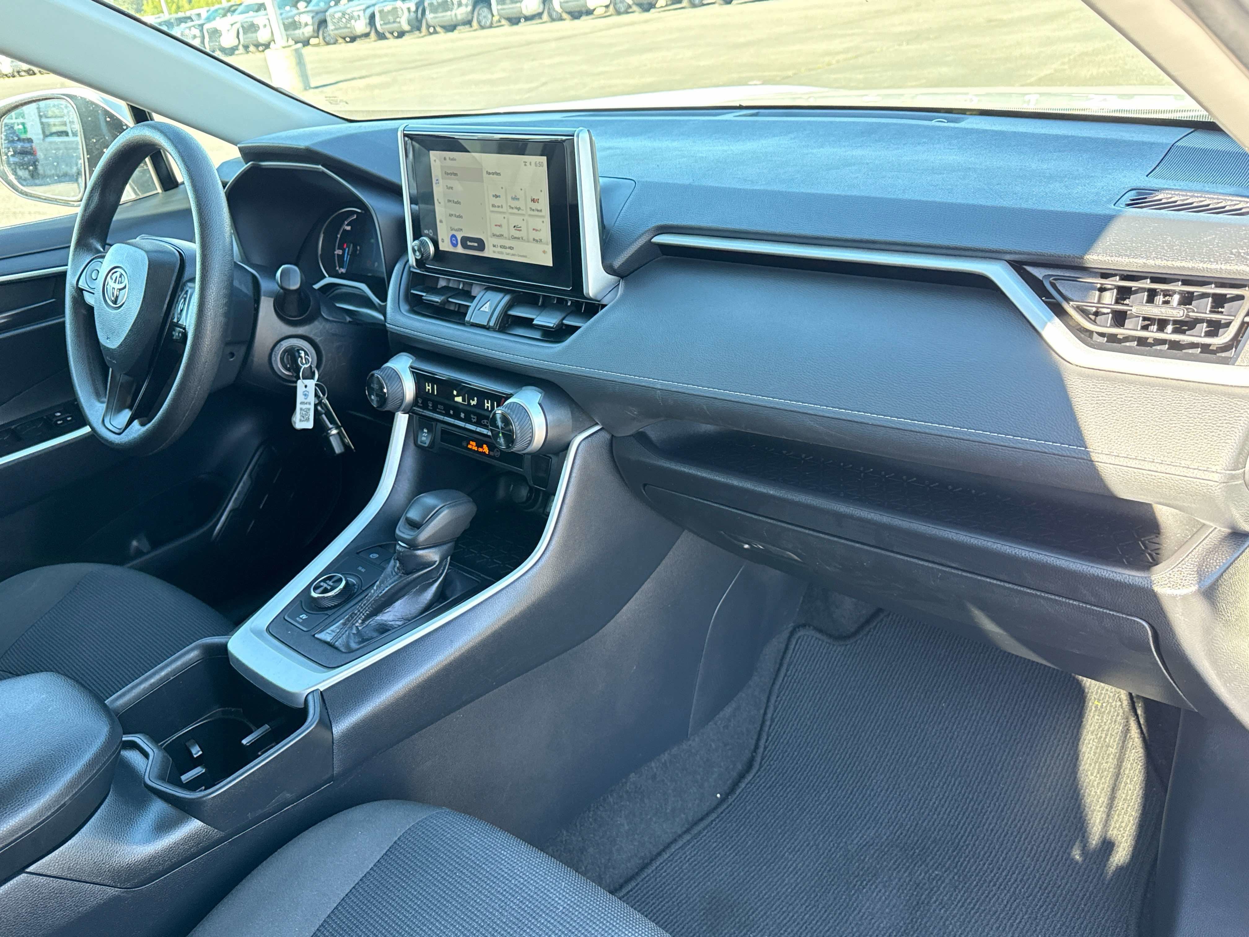 2024 Toyota RAV4 HYBRID Hybrid LE