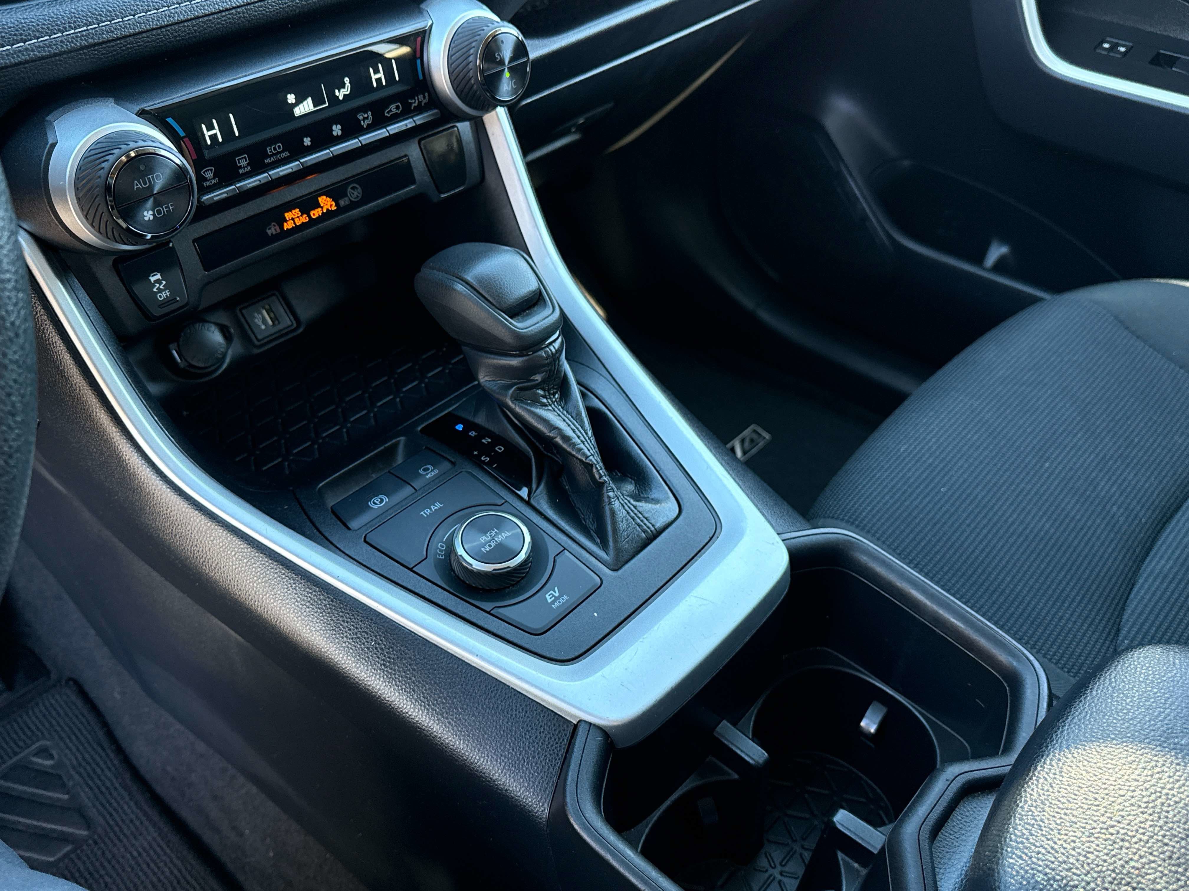 2024 Toyota RAV4 HYBRID Hybrid LE