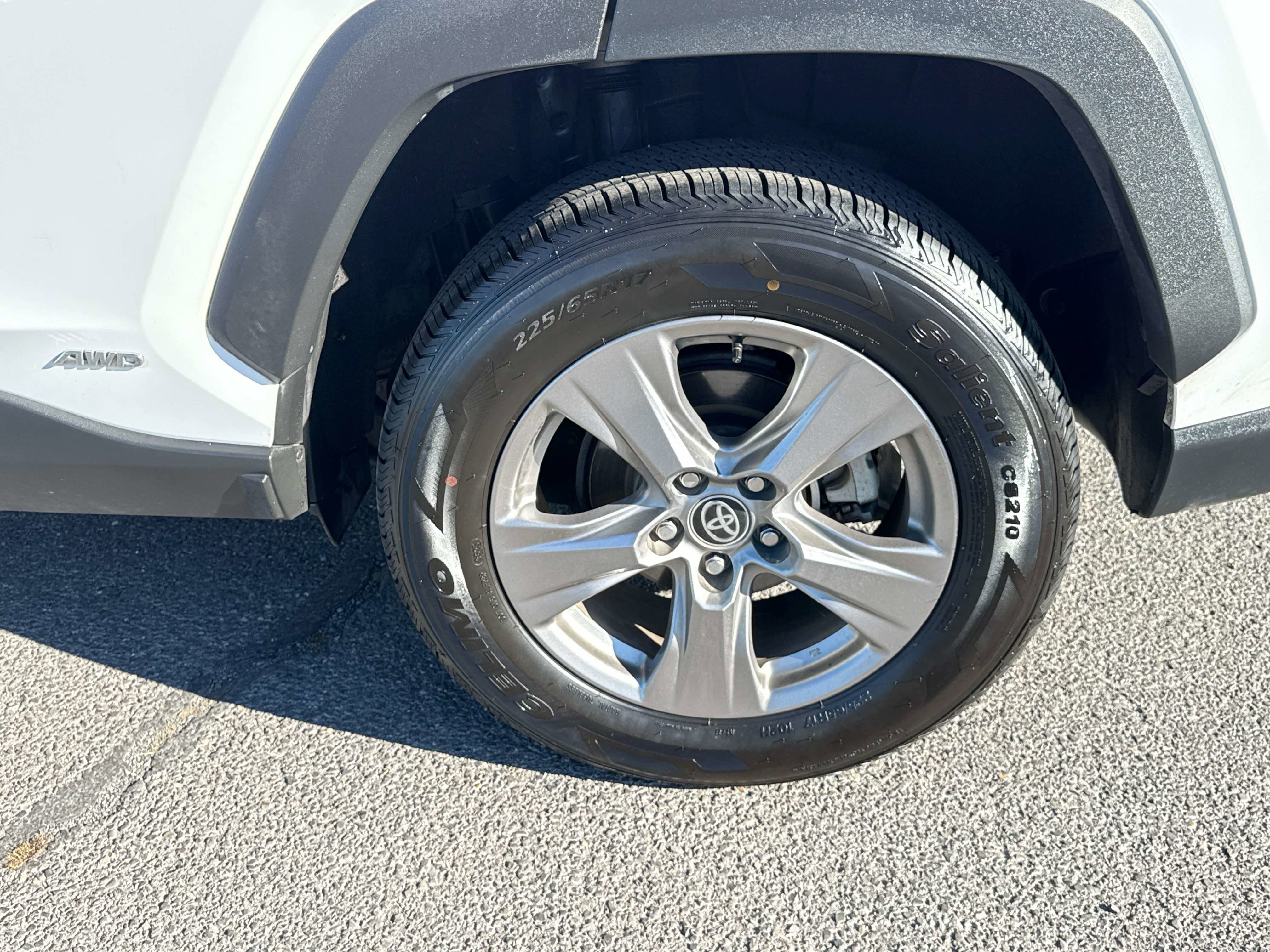 2024 Toyota RAV4 HYBRID Hybrid LE