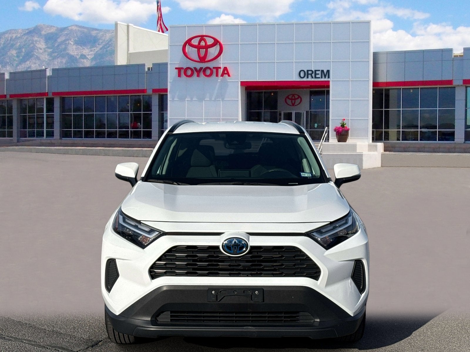 2024 Toyota RAV4 HYBRID Hybrid LE