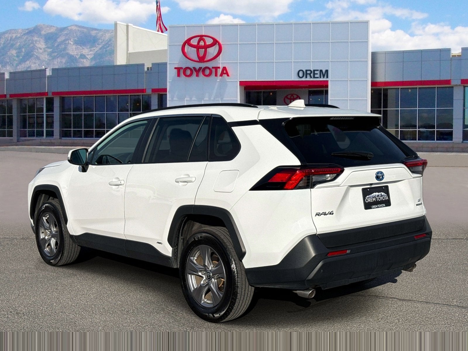 2024 Toyota RAV4 HYBRID Hybrid LE