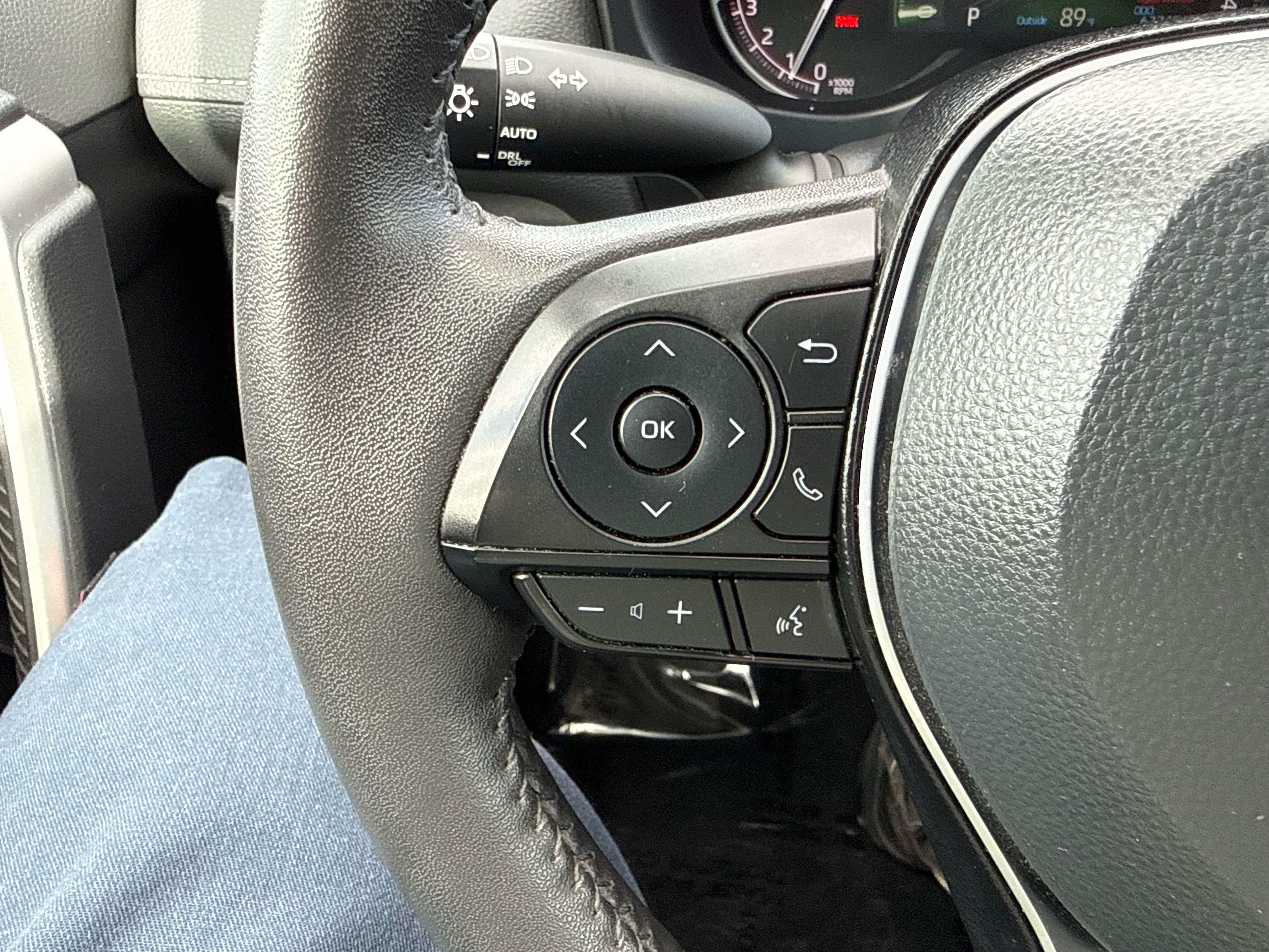 2024 Toyota RAV4 XLE - Photo 25