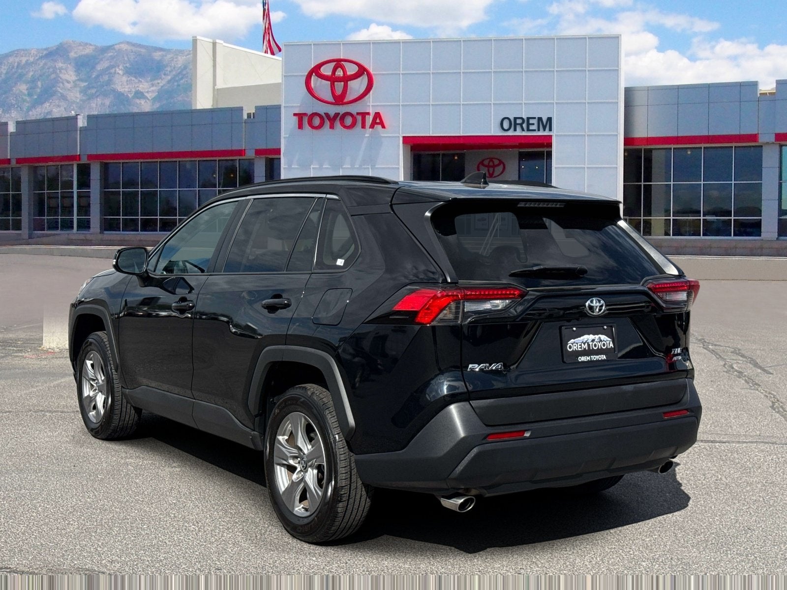 2024 Toyota RAV4 XLE - Photo 7