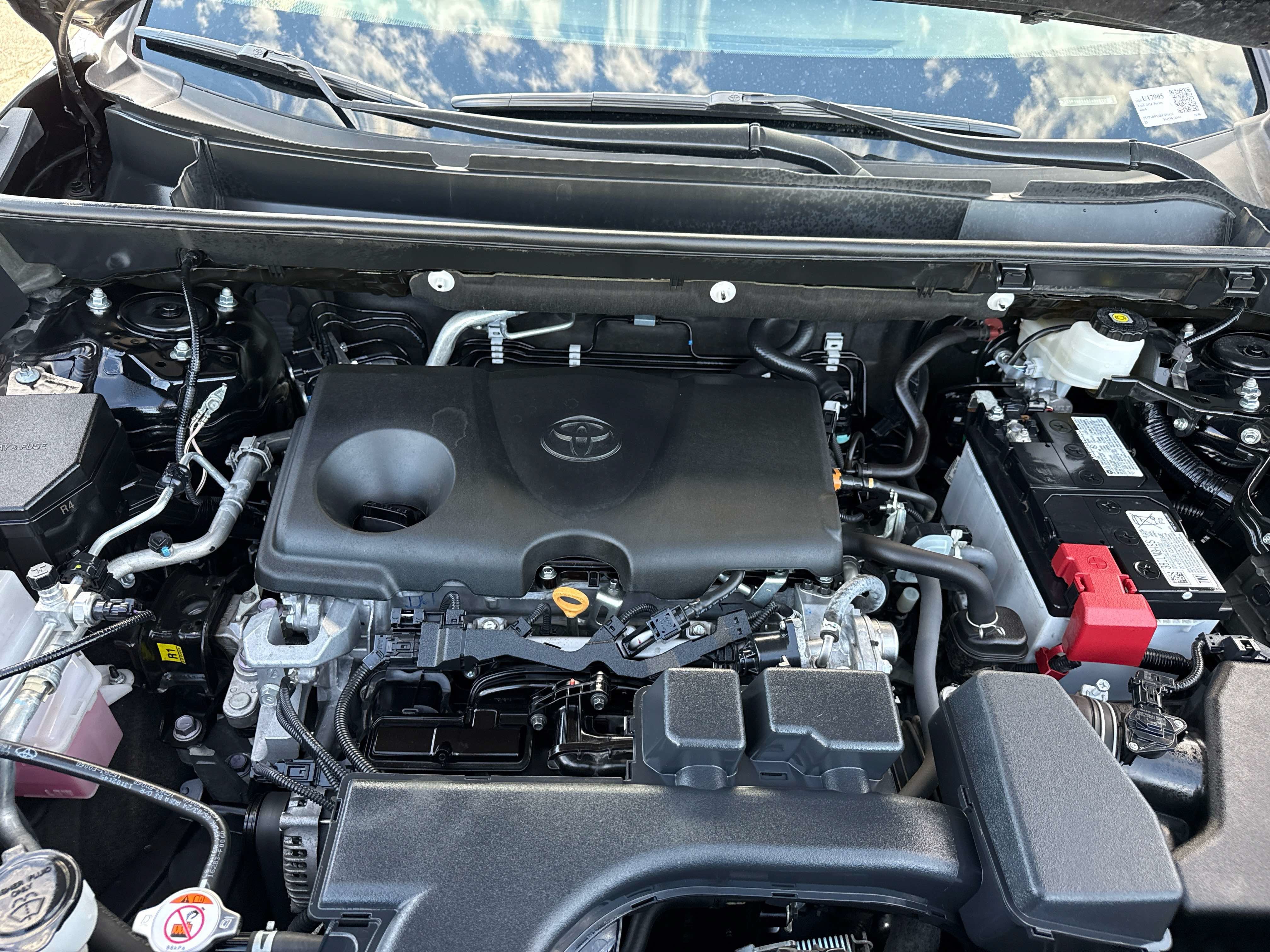 2024 Toyota RAV4 XLE - Photo 10
