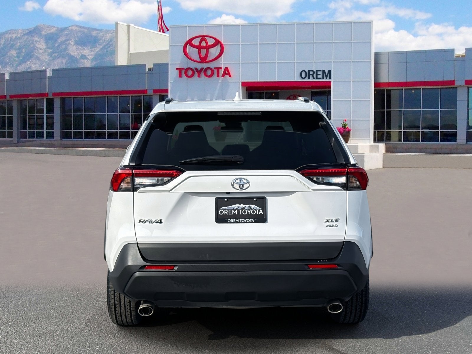 2025 Toyota RAV4 XLE