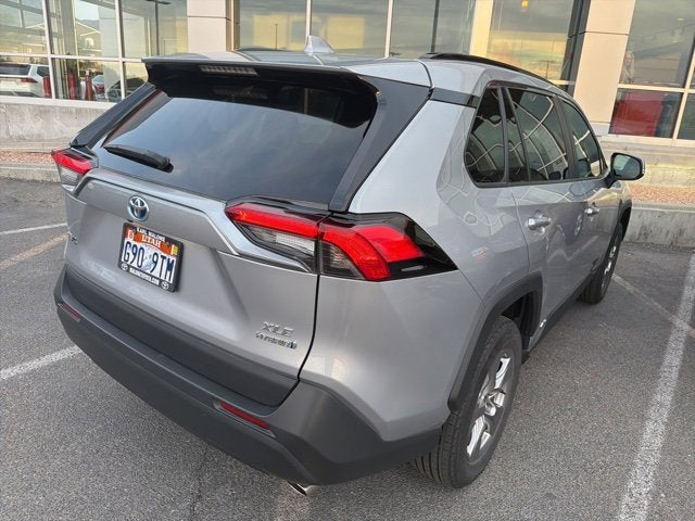 2022 Toyota RAV4 HYBRID Hybrid XLE