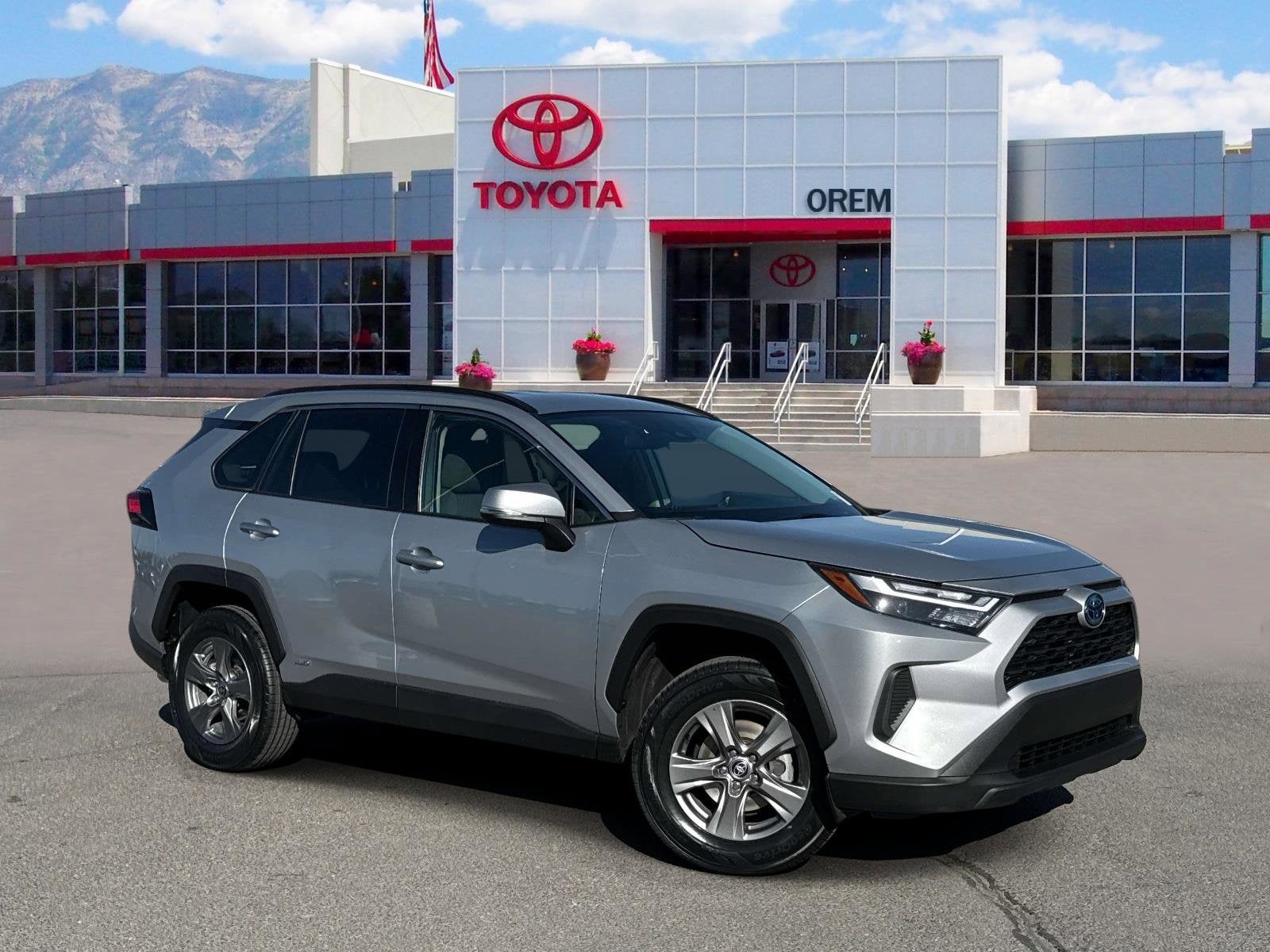 2024 Toyota RAV4 Hybrid XLE AWD's photo