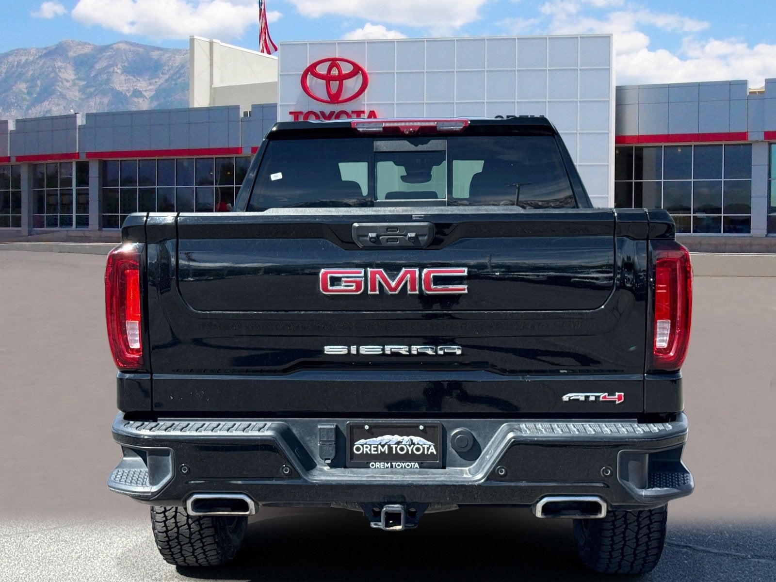 2024 GMC Sierra AT4