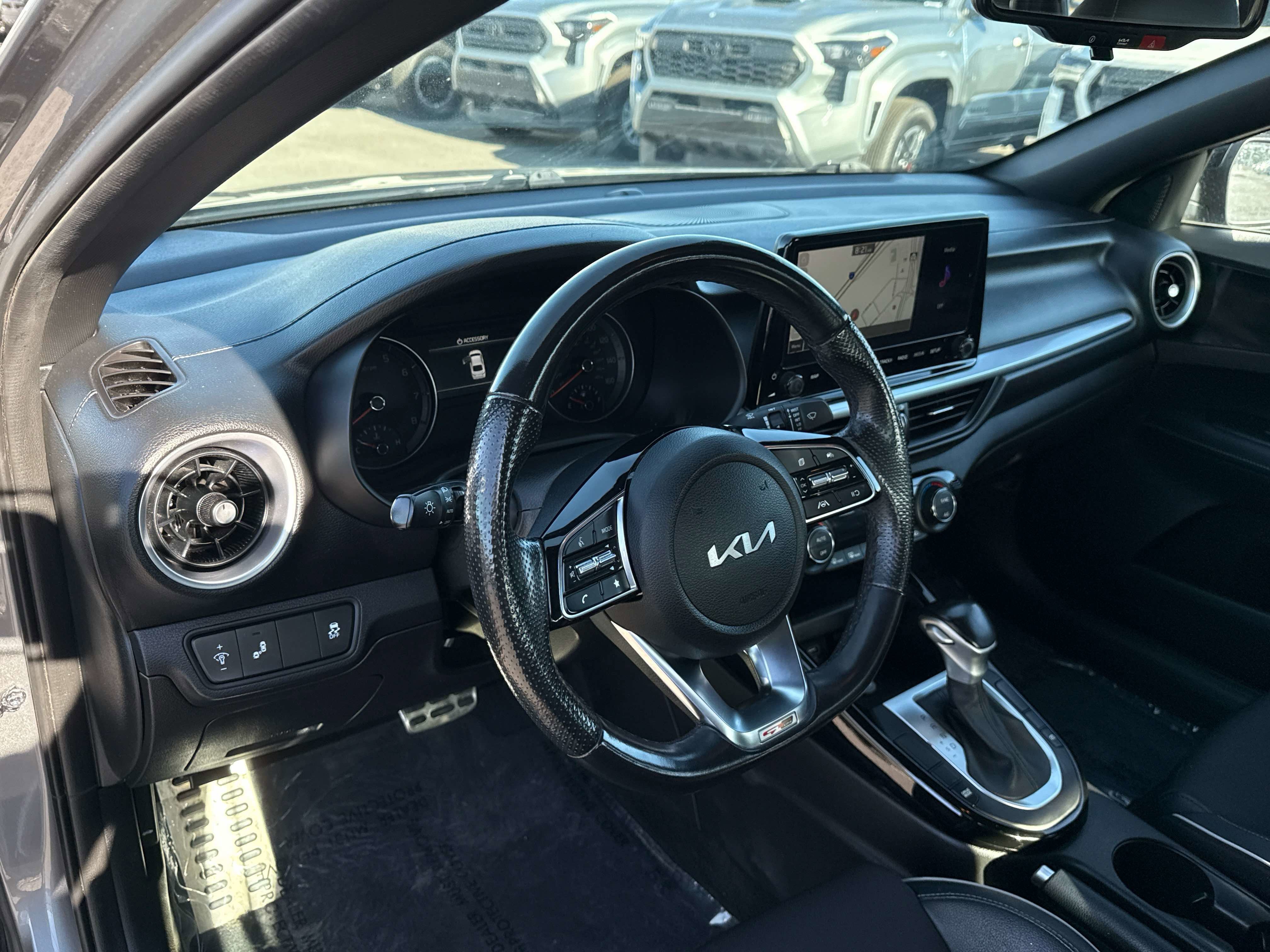 2023 Kia Forte GT-Line - Photo 10