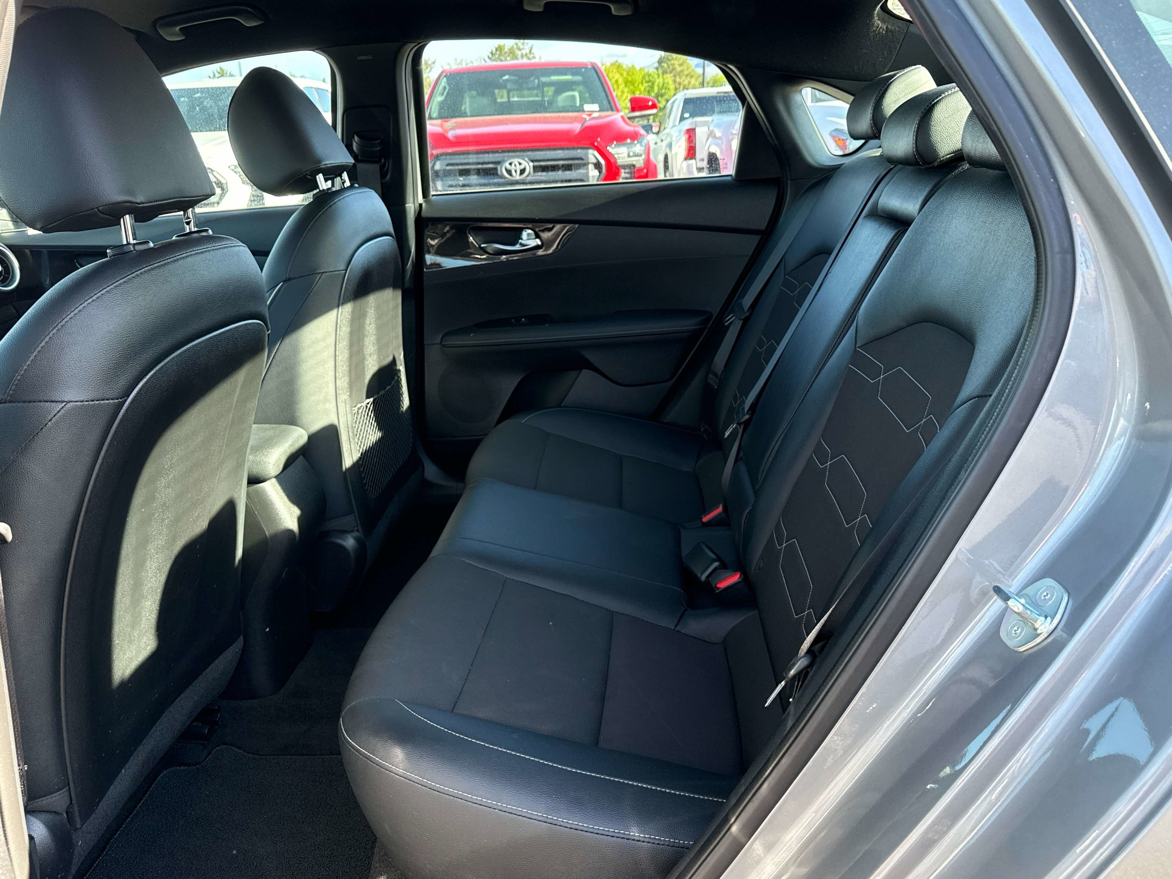 2023 Kia Forte GT-Line - Photo 13